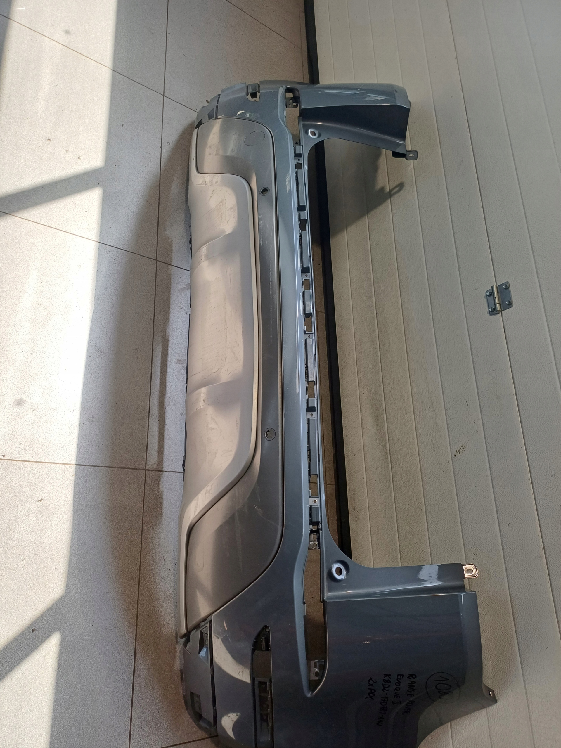 bumper rear part rear RANGE ROVER EVOQUE 2 II L551 2 X PDC K8D2-17D781-AAW
