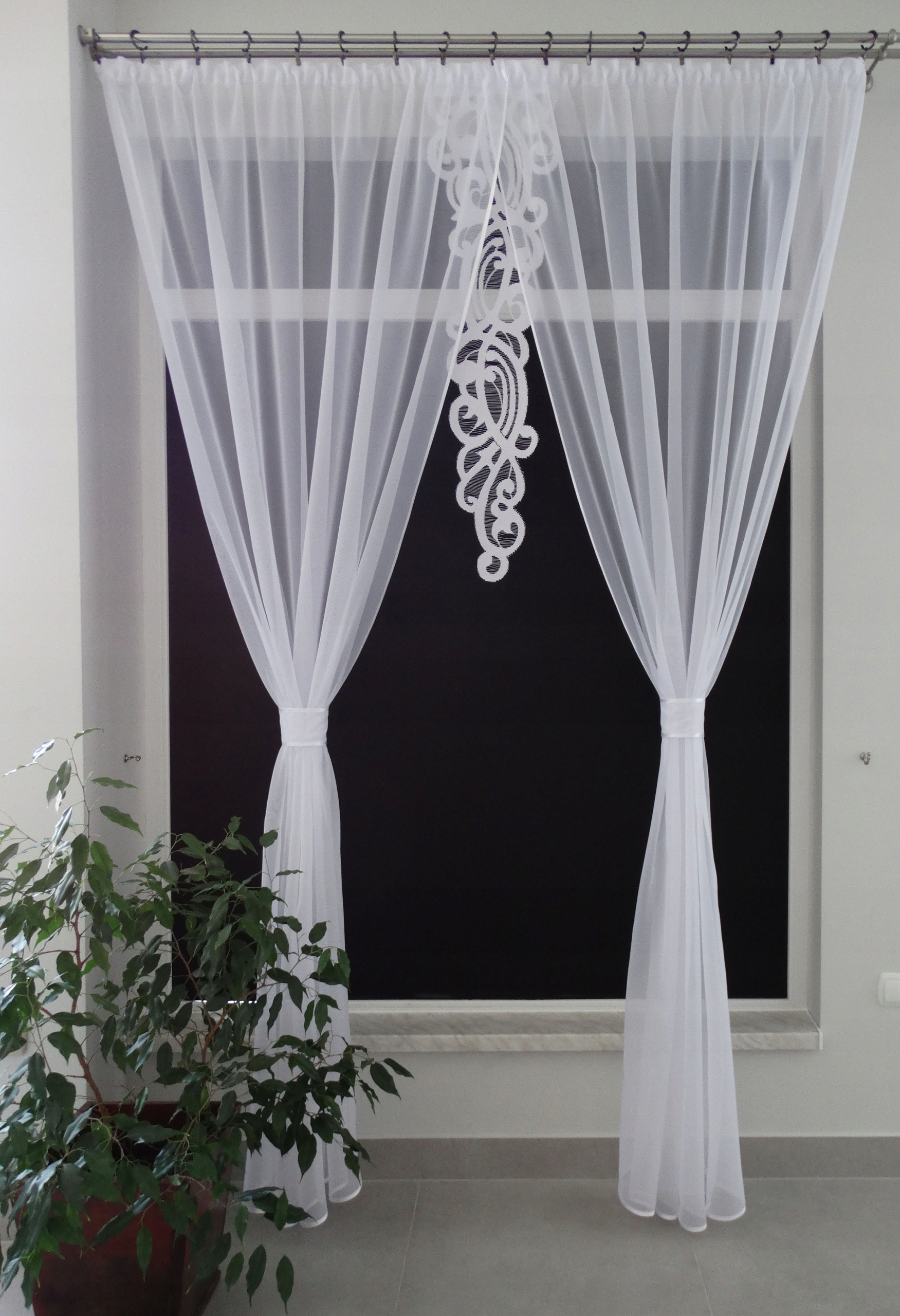 Mg Kpl Záclona Voál zvonky 300x250 Ažur Astor