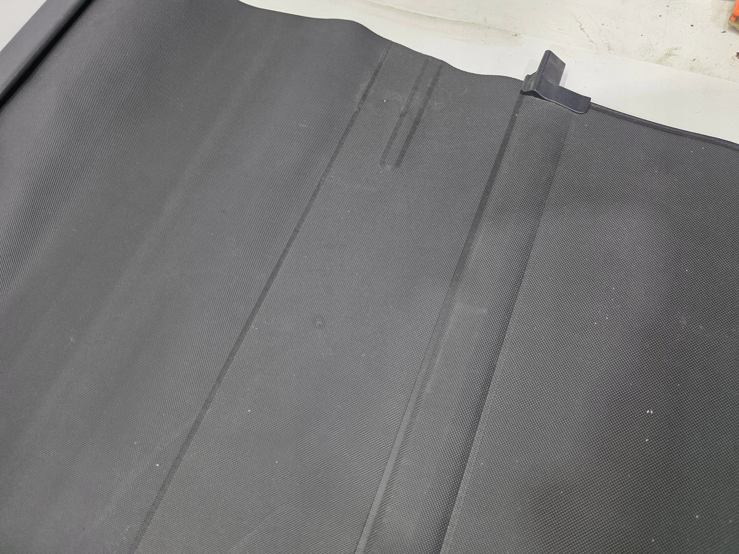 blinds boot POZIOMA AUDI A4 B9 AVANT KOMBI 8W9863553B