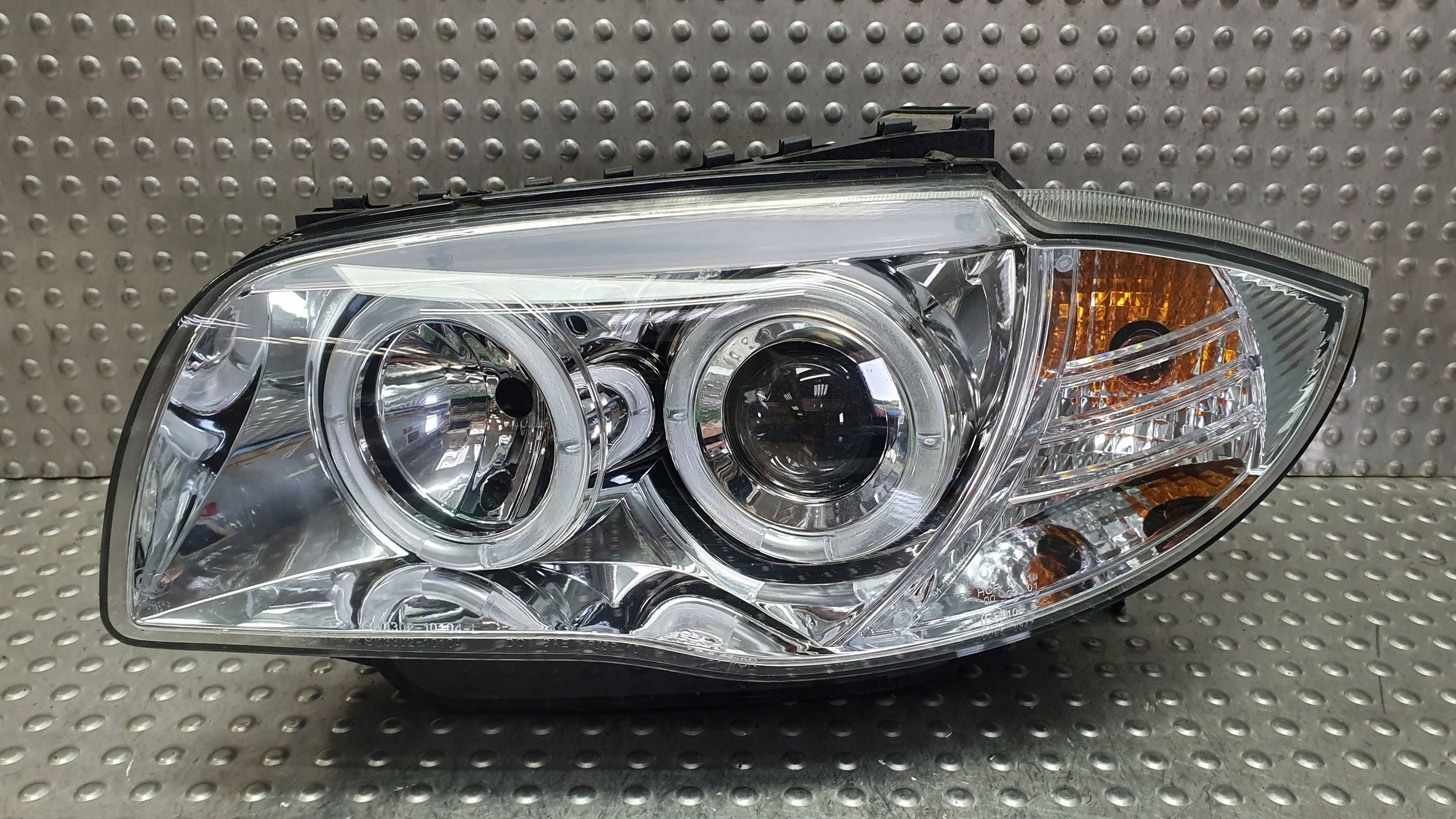 light front left BMW 1 E87 SONAR Angel Eyes ringi 04