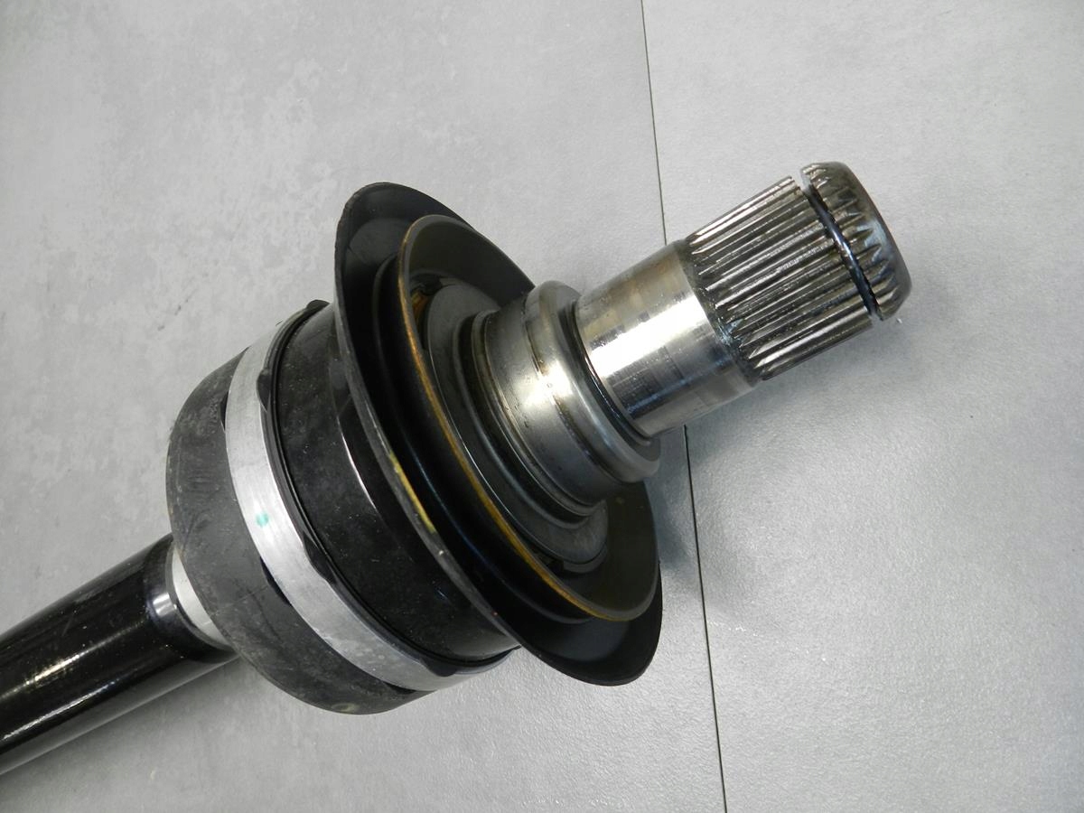 BMW M8 F91 semi-axis left rear part 8092499