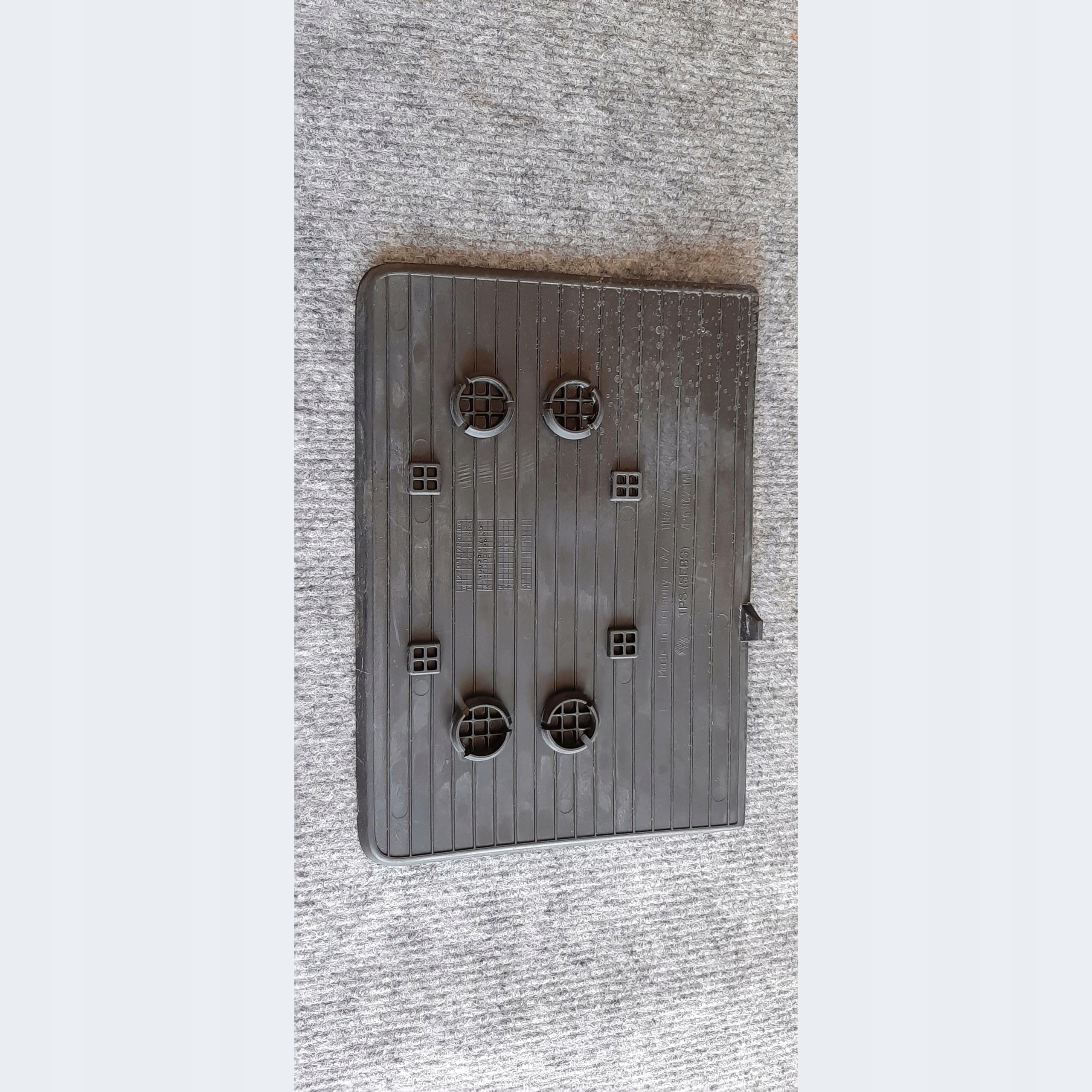 GUMA Matte Handschuhfach PODLOKIETNIKA VW TOAUREG 7P