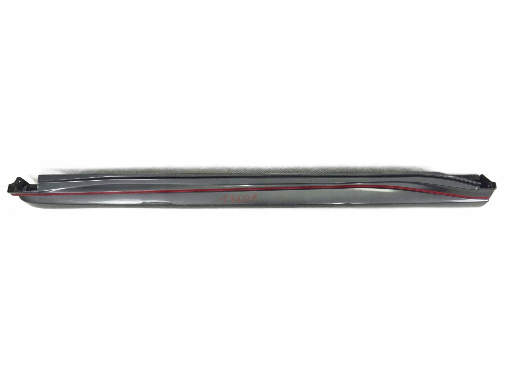 Nissan Juke NISMO moulding threshold threshold left