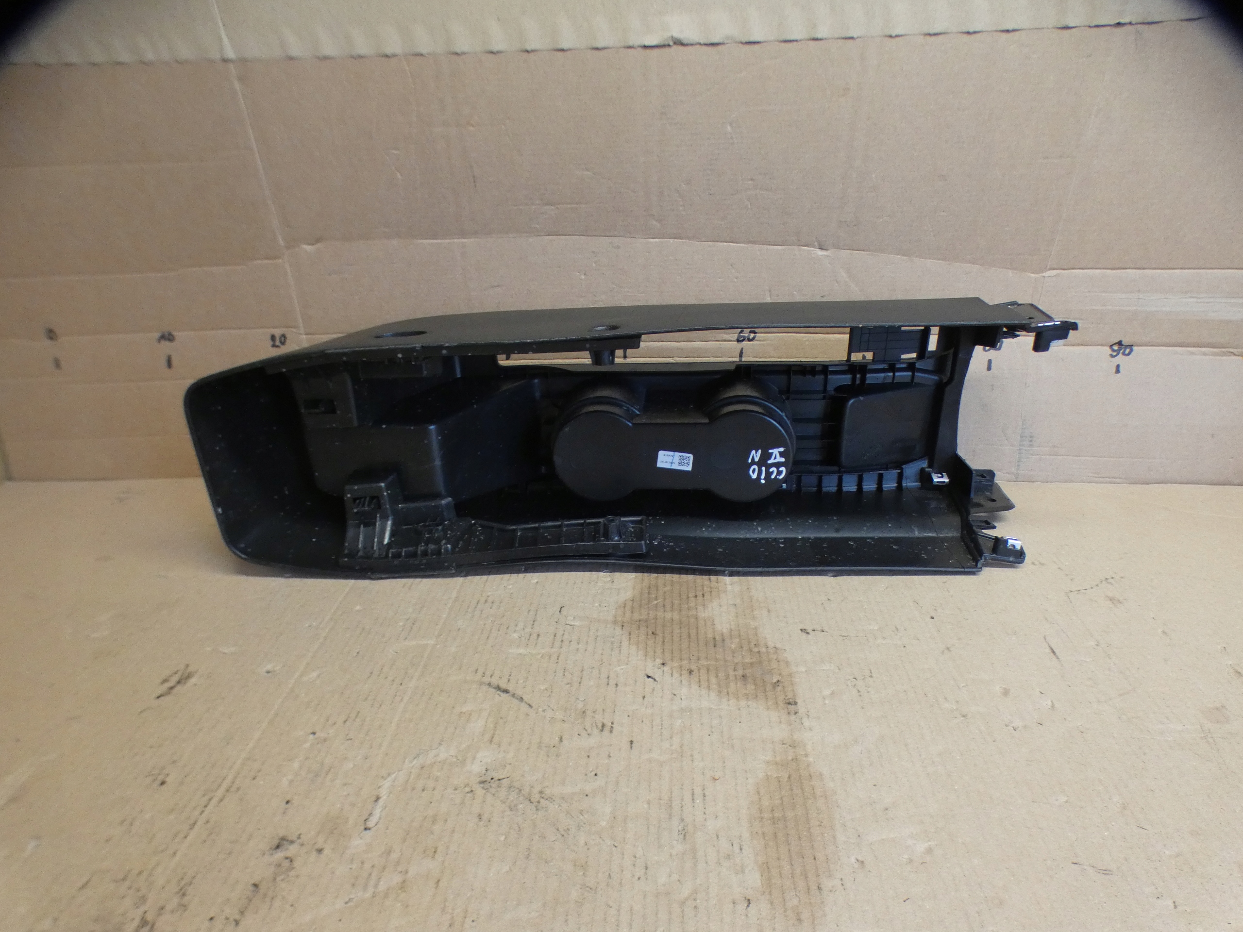 TUNEL mitte RENAULT CLIO V 969156040R