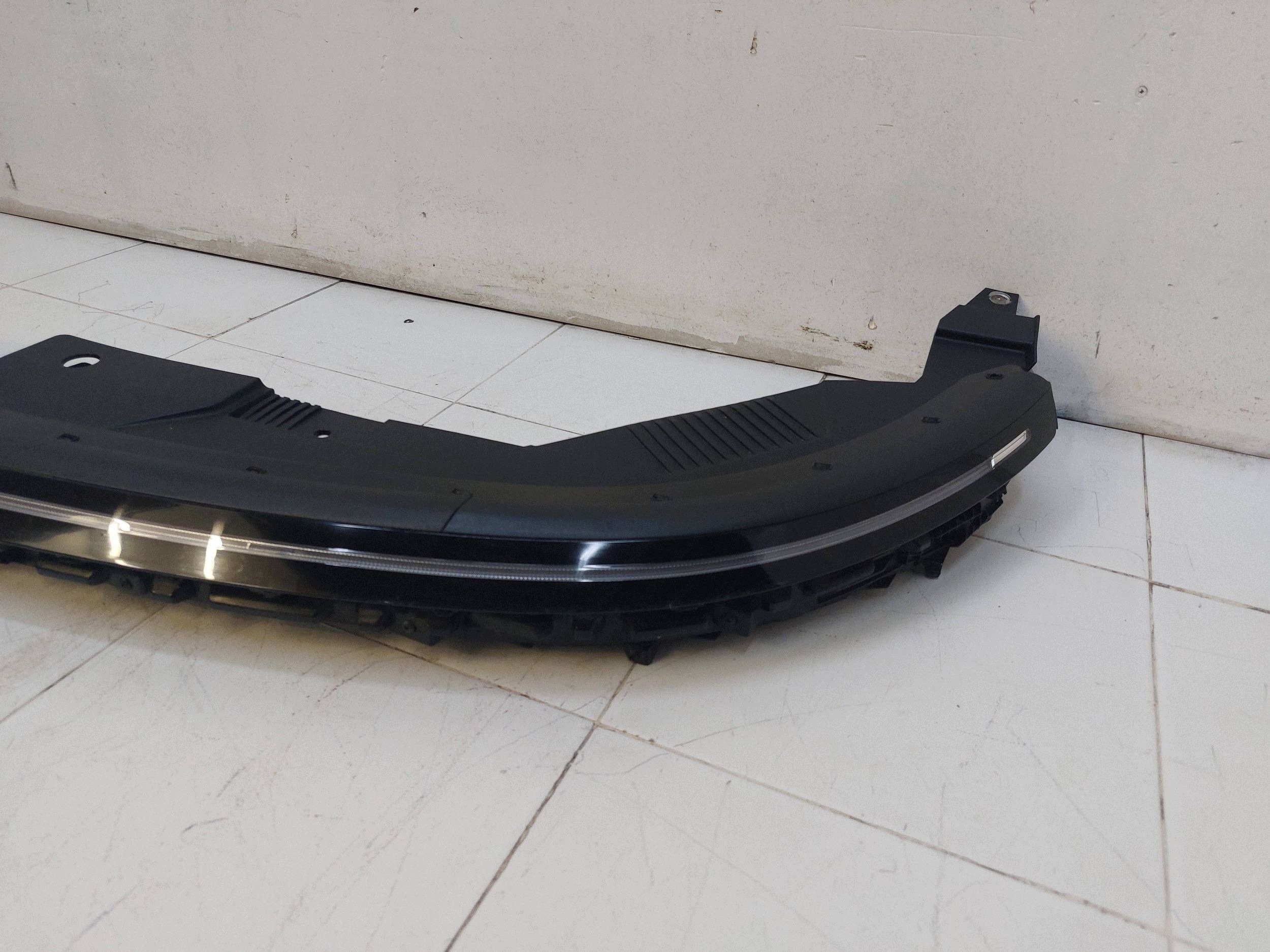 HYUNDAI KONA II 23r> light DRL LED front upper 5 vertical original 92209BF