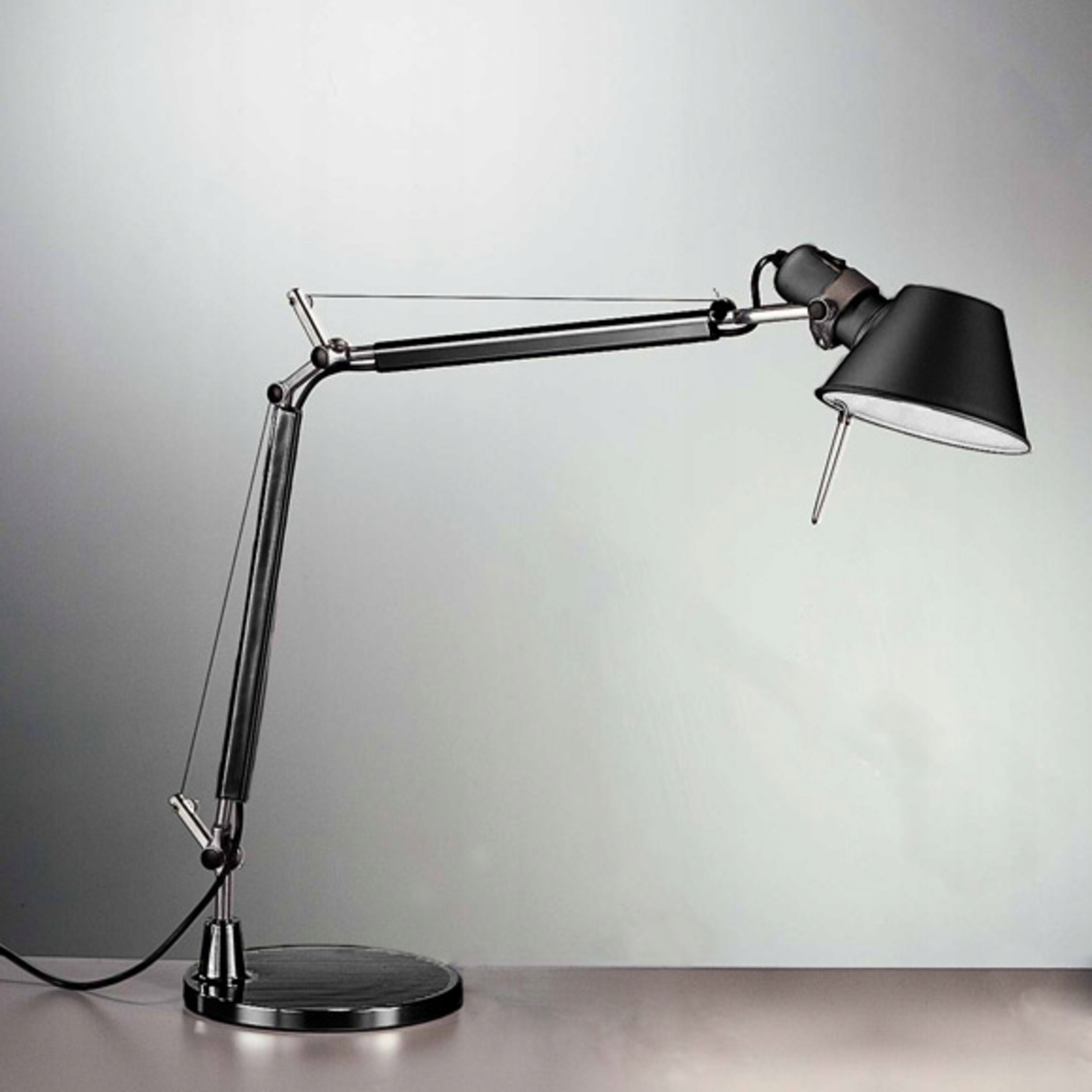 Artemide Tolomeo Mini stolná lampa čierna 220V E27 bez podstavca