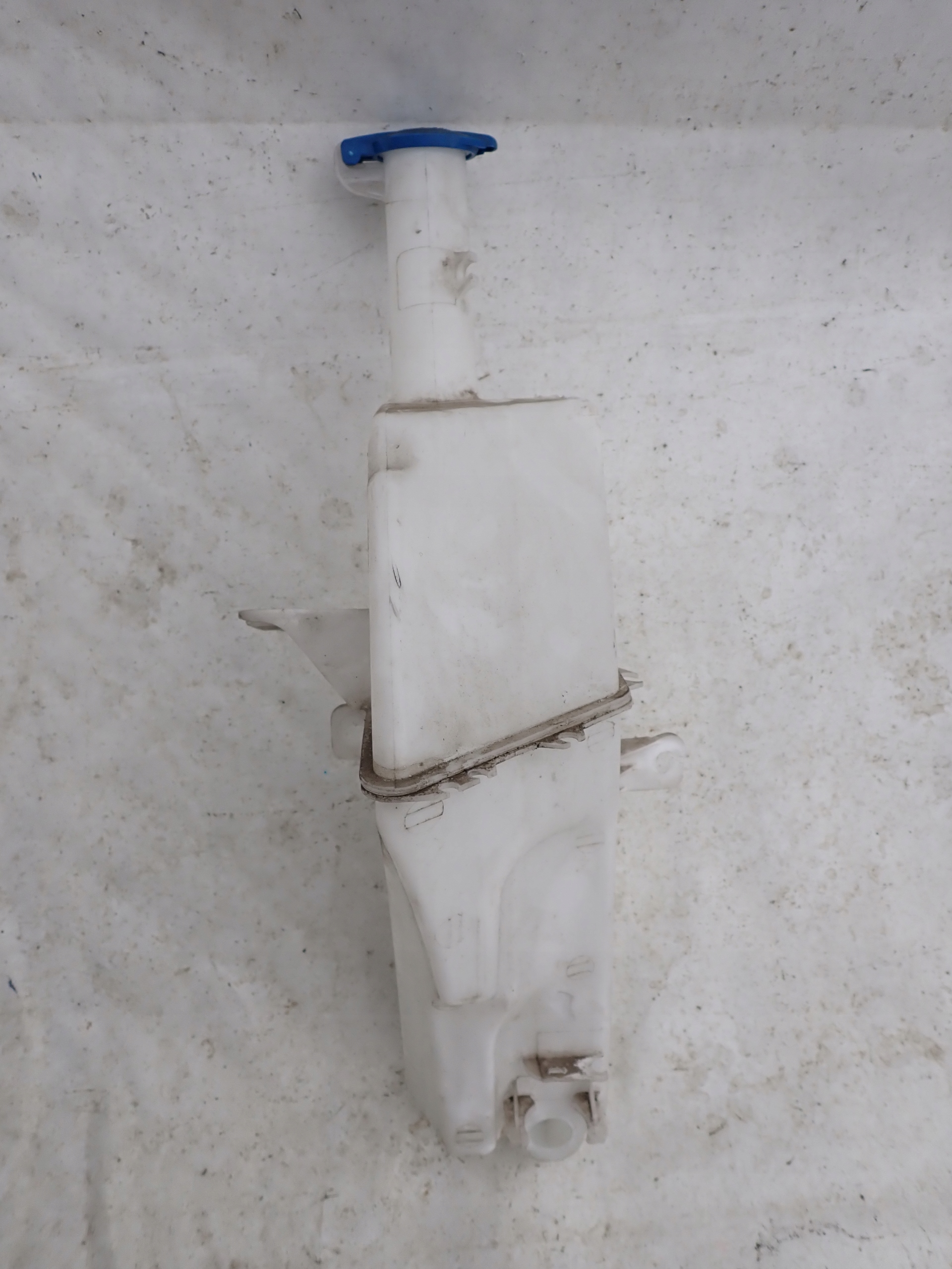 98610-1P000 - KIA VENGA HYUNDAI IX20 09-БАЧОК ОМЫВАТЕЛЯ