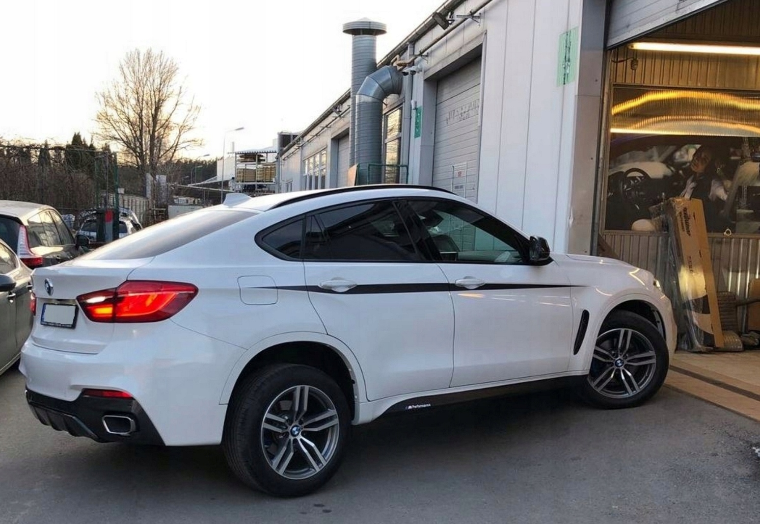 Bmw X5 F15 X6 F16 Komplet Pasów Na Progi M Performance Czarny Mat 8 Lat