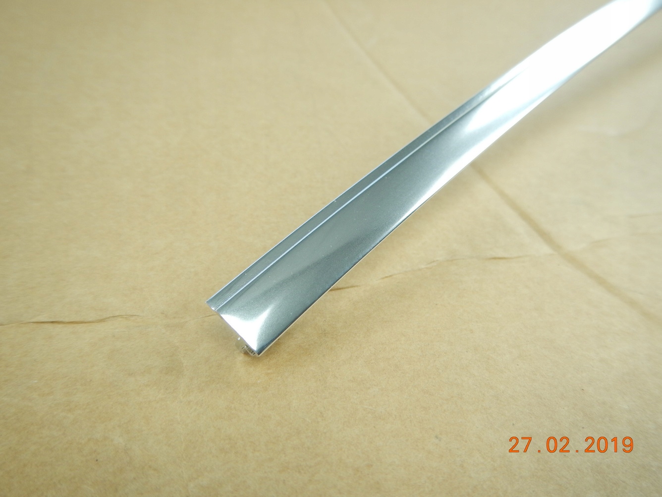 moulding windows left rear part JAGUAR XJR XJ8 SUPER V8 / C2C4377