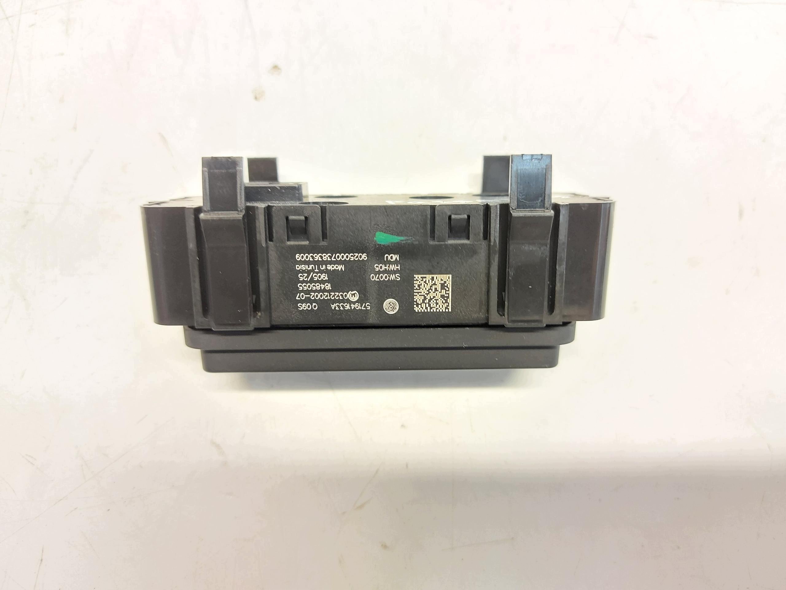VW Passat R B9 3J0 2025r switch light switch oryg 571941633a