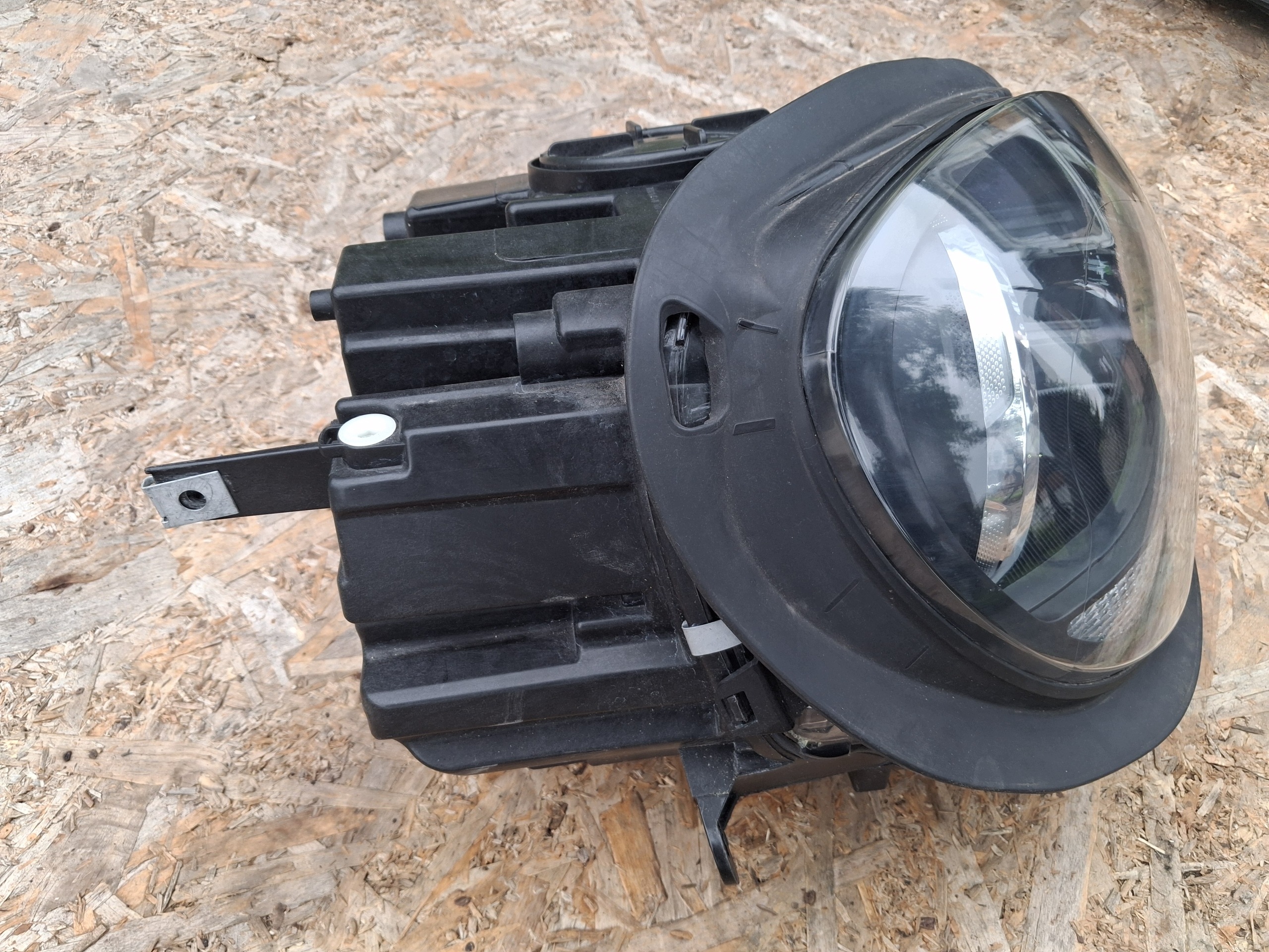 light right front right front ZWYKLA MINI F60