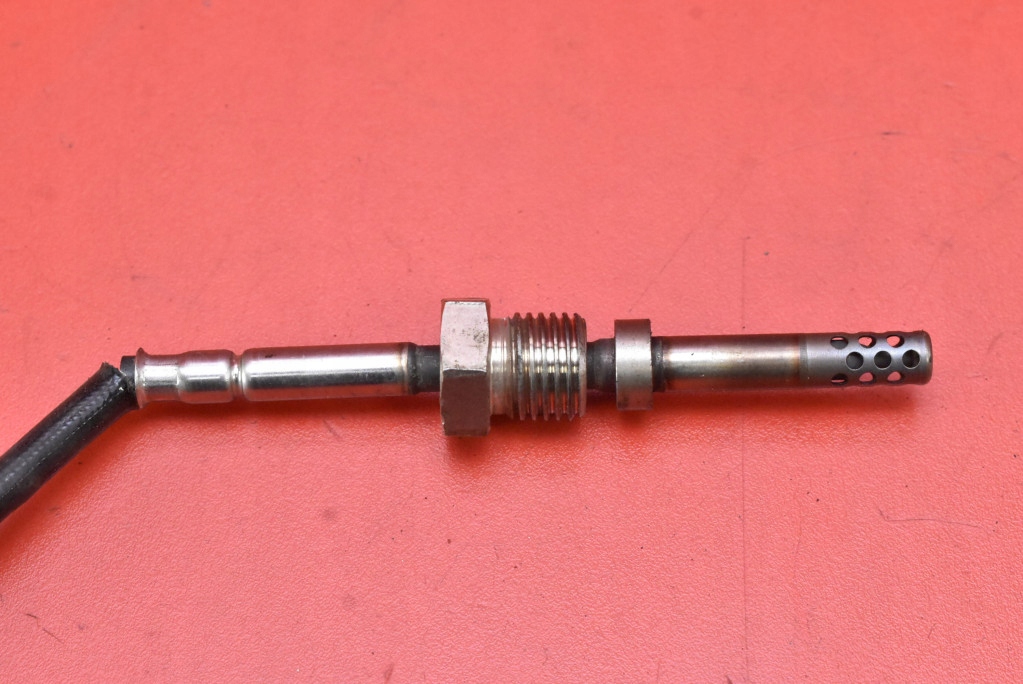 Sensor TEMPERATURY Gase 6PT01037610 SKODA SUPERB 2 II 1.6 TDI 105 KM
