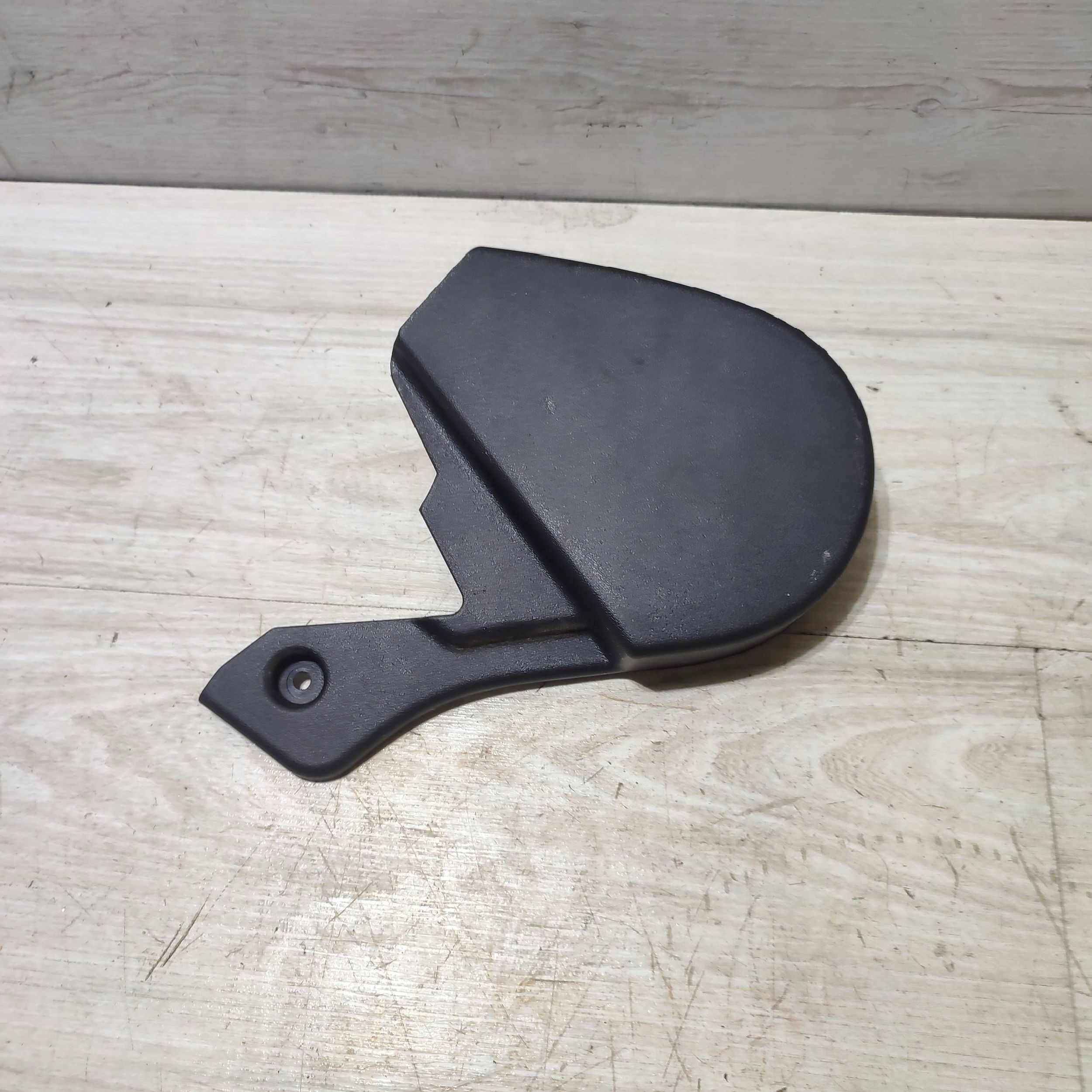 plastic seat left side Suzuki Vitara (LY) 8574168L0