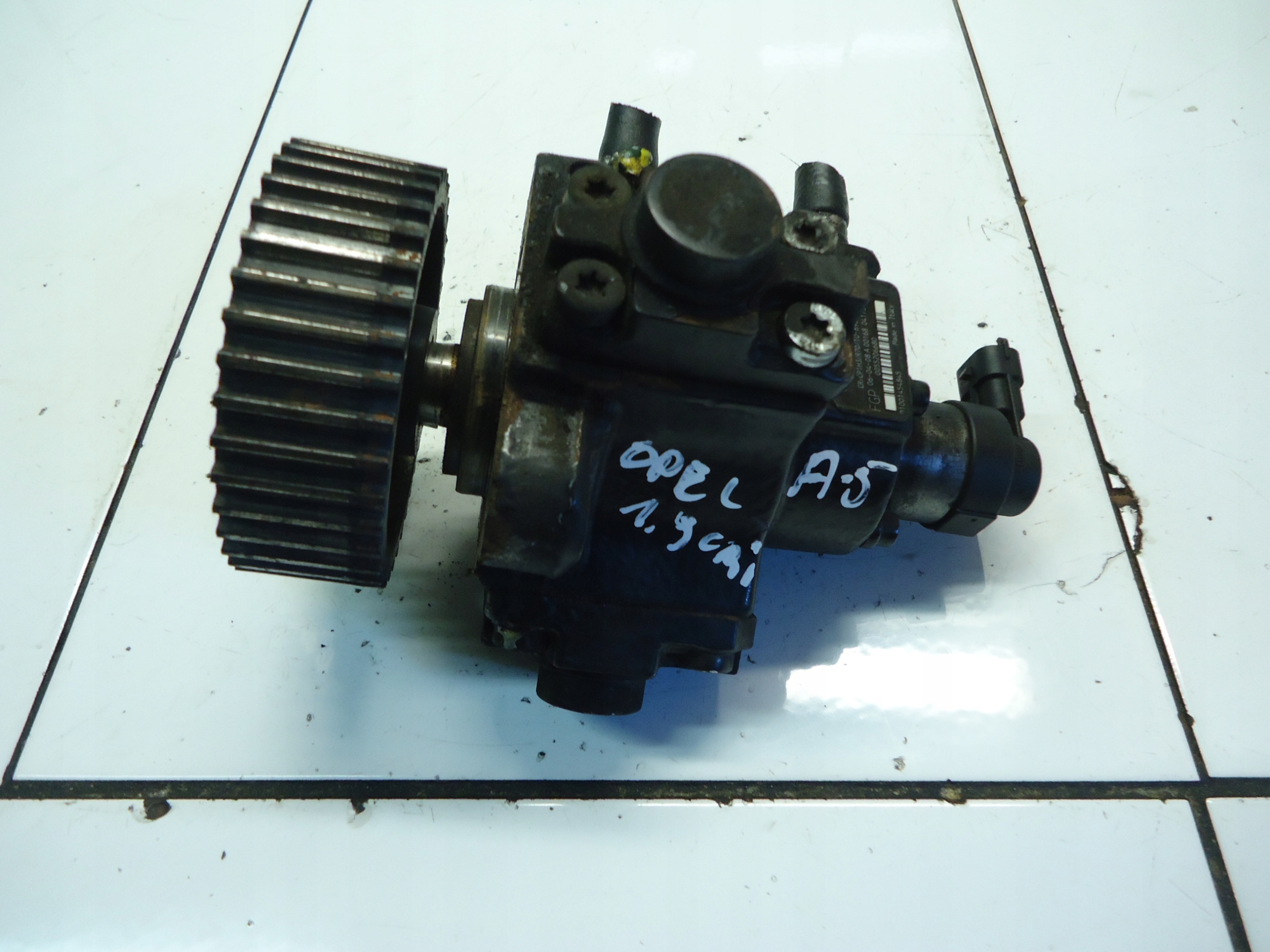 OPEL VECTRA 1.9 CDTI Z19DTH Einspritzpumpe 0445010155