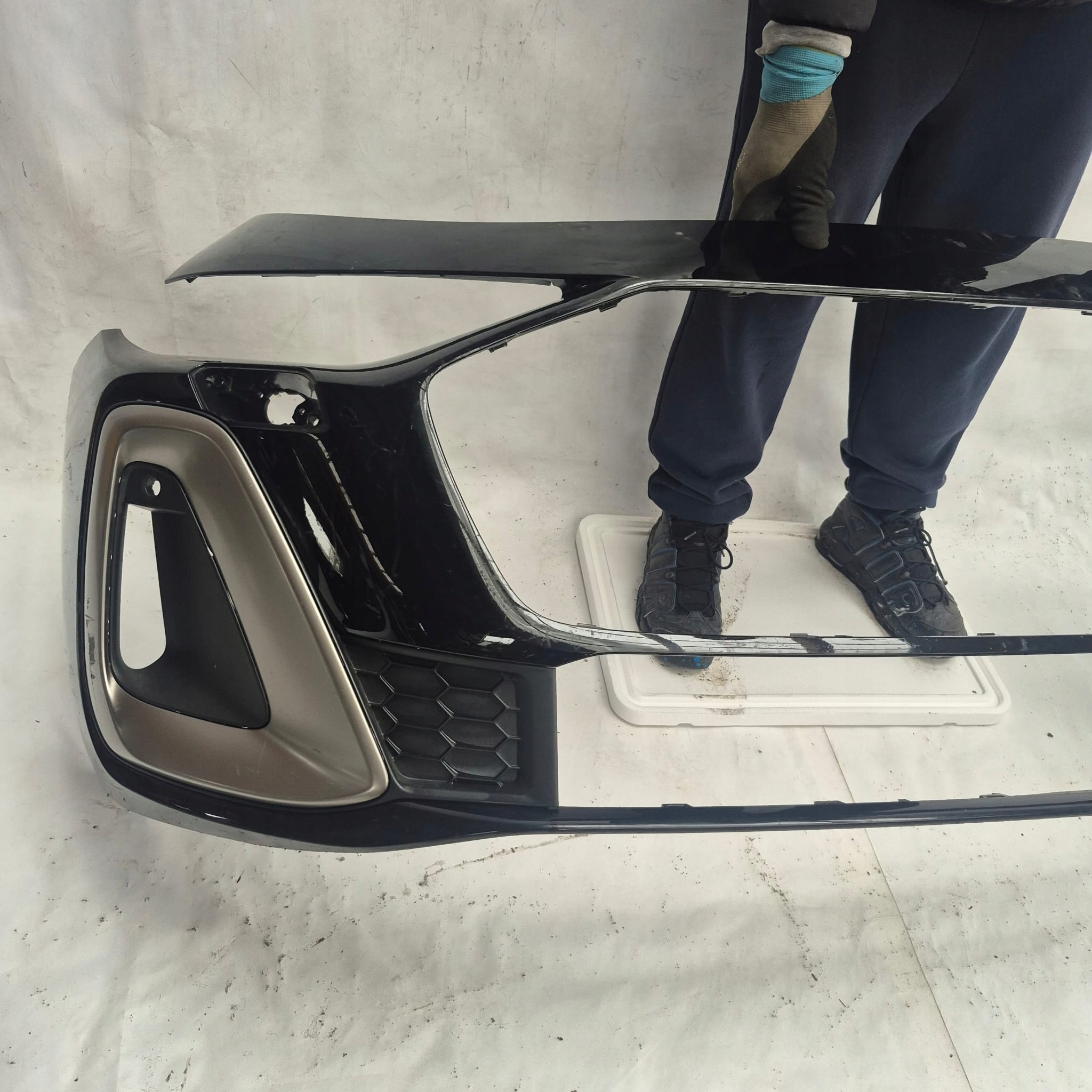 AUDI A5 B10 8B3 S-LINE 25- bumper front front PDC SPR 8B3807437A
