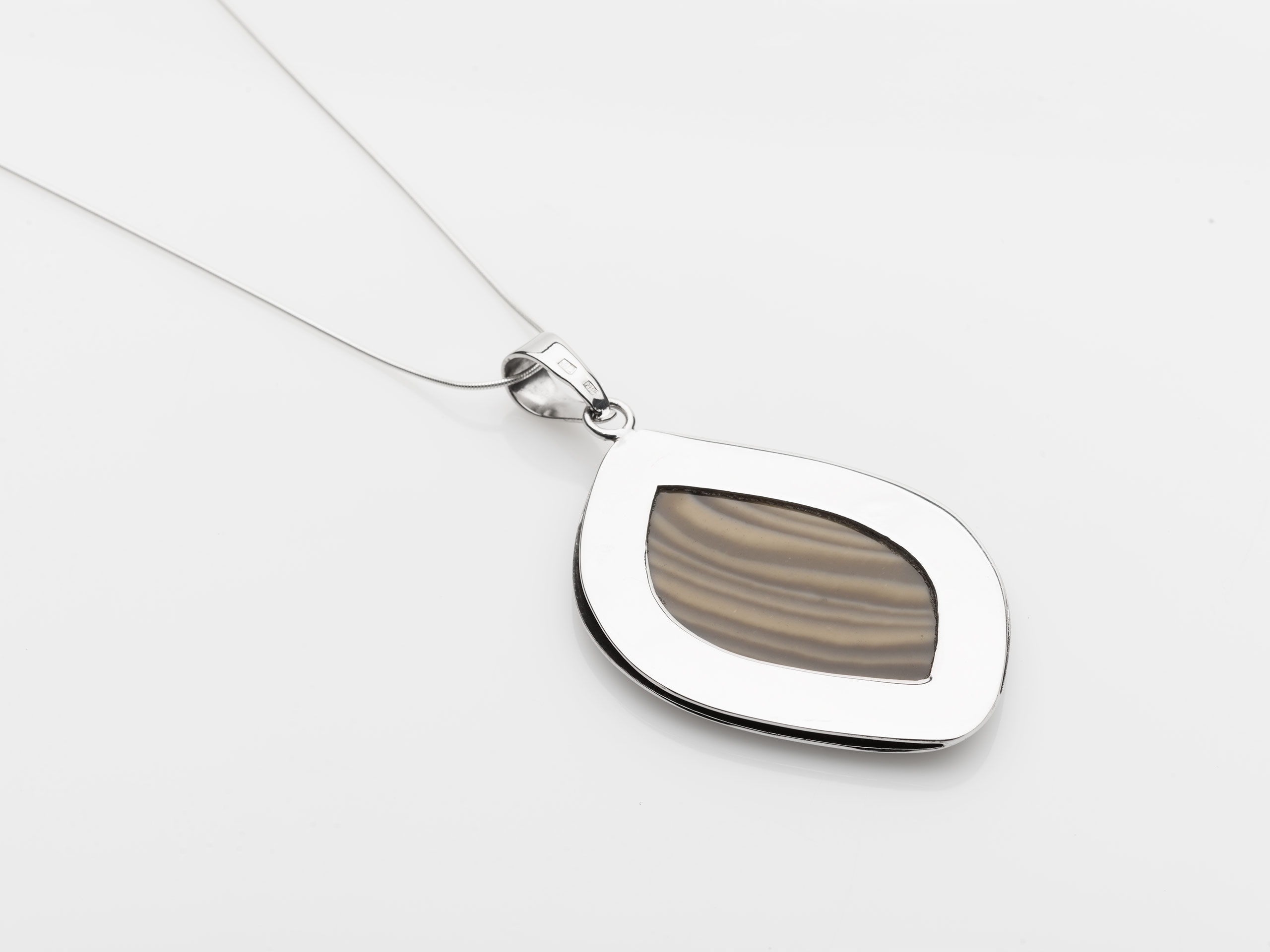 Naszyjnik srebrny z krzemieniem - kropelka Kod producenta n442a