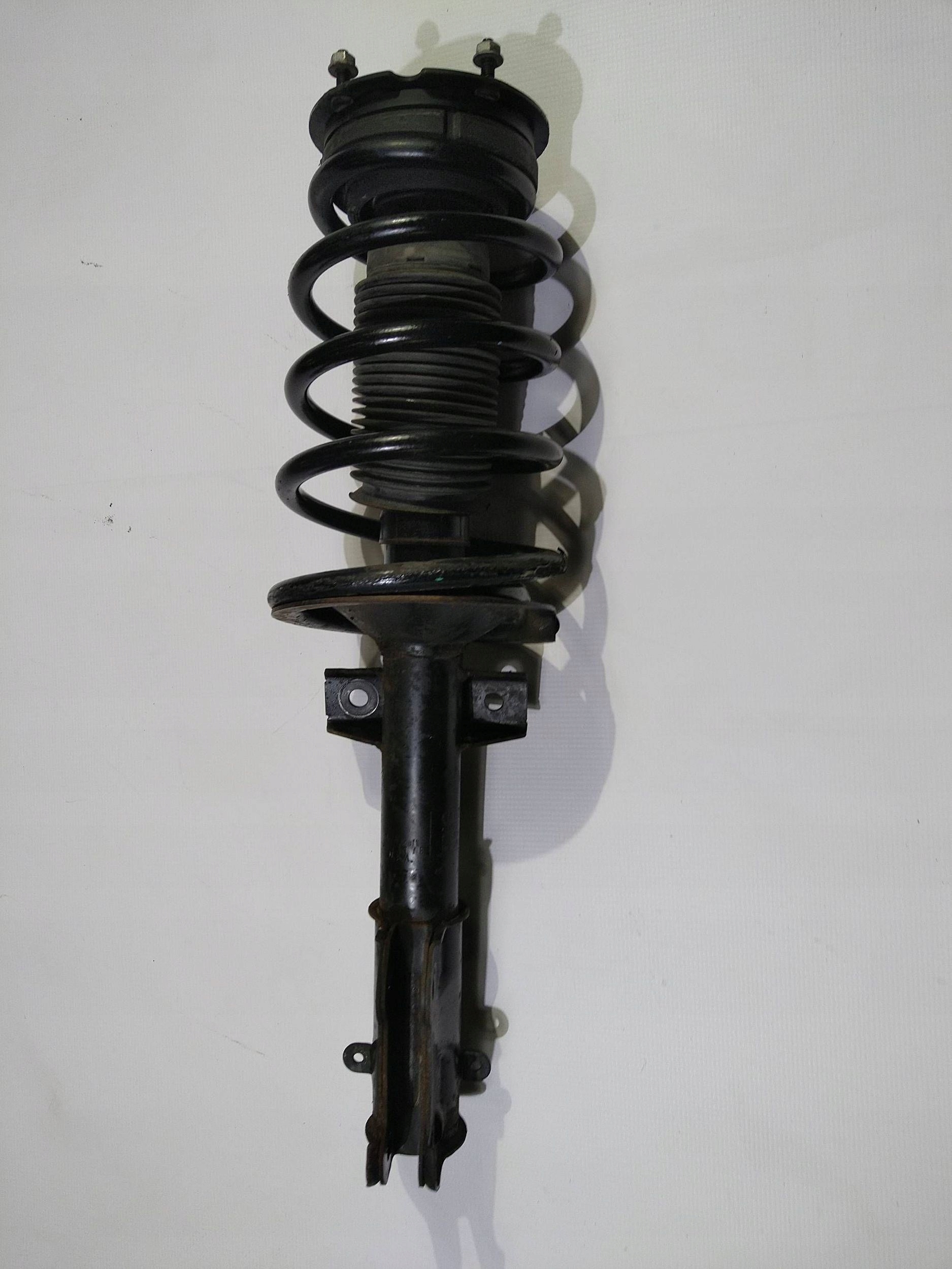 shock absorber mcperson right left front Ford Mustang 2005-2010