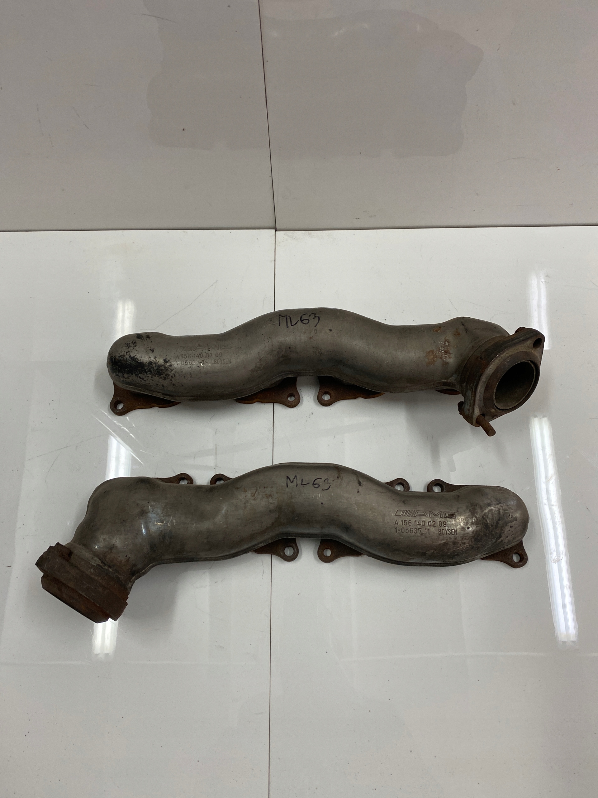Выпускной коллектор 63 AMG A1561400309 ML w164
