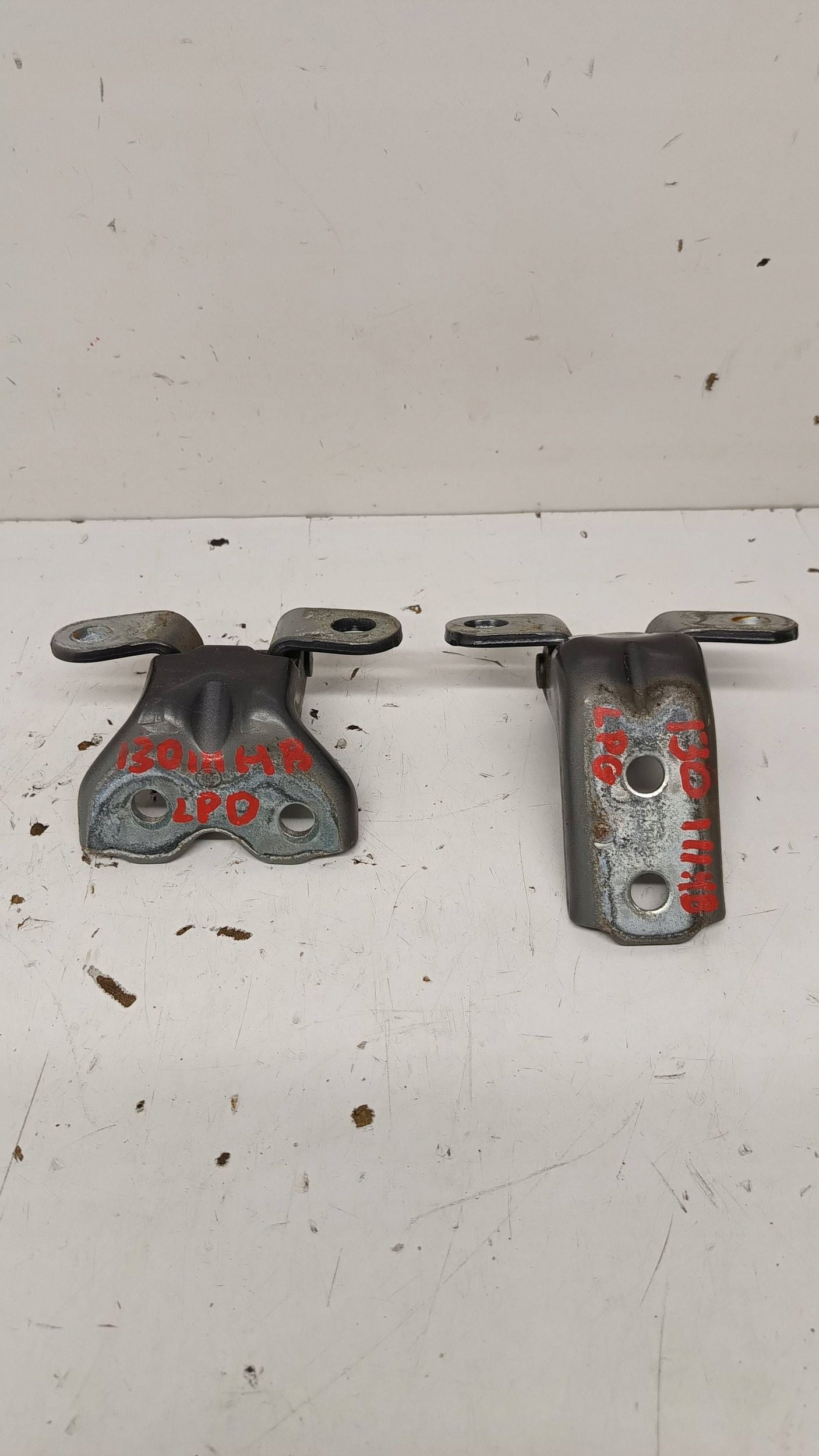 HYUNDAI I30 III hinge door left front upper 2017