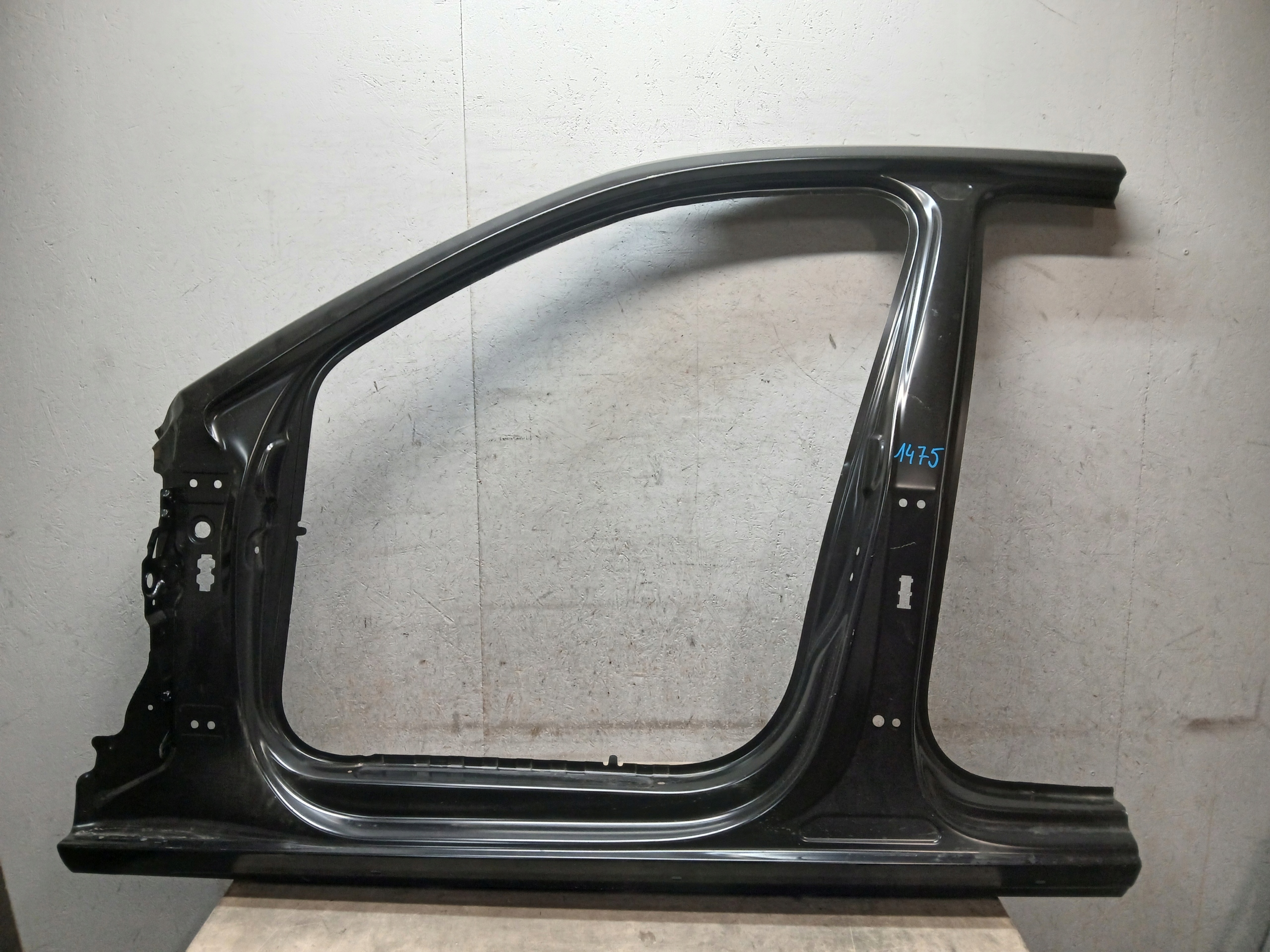threshold pillar left AUDI A4 B9 8W 16- 8W9809839D