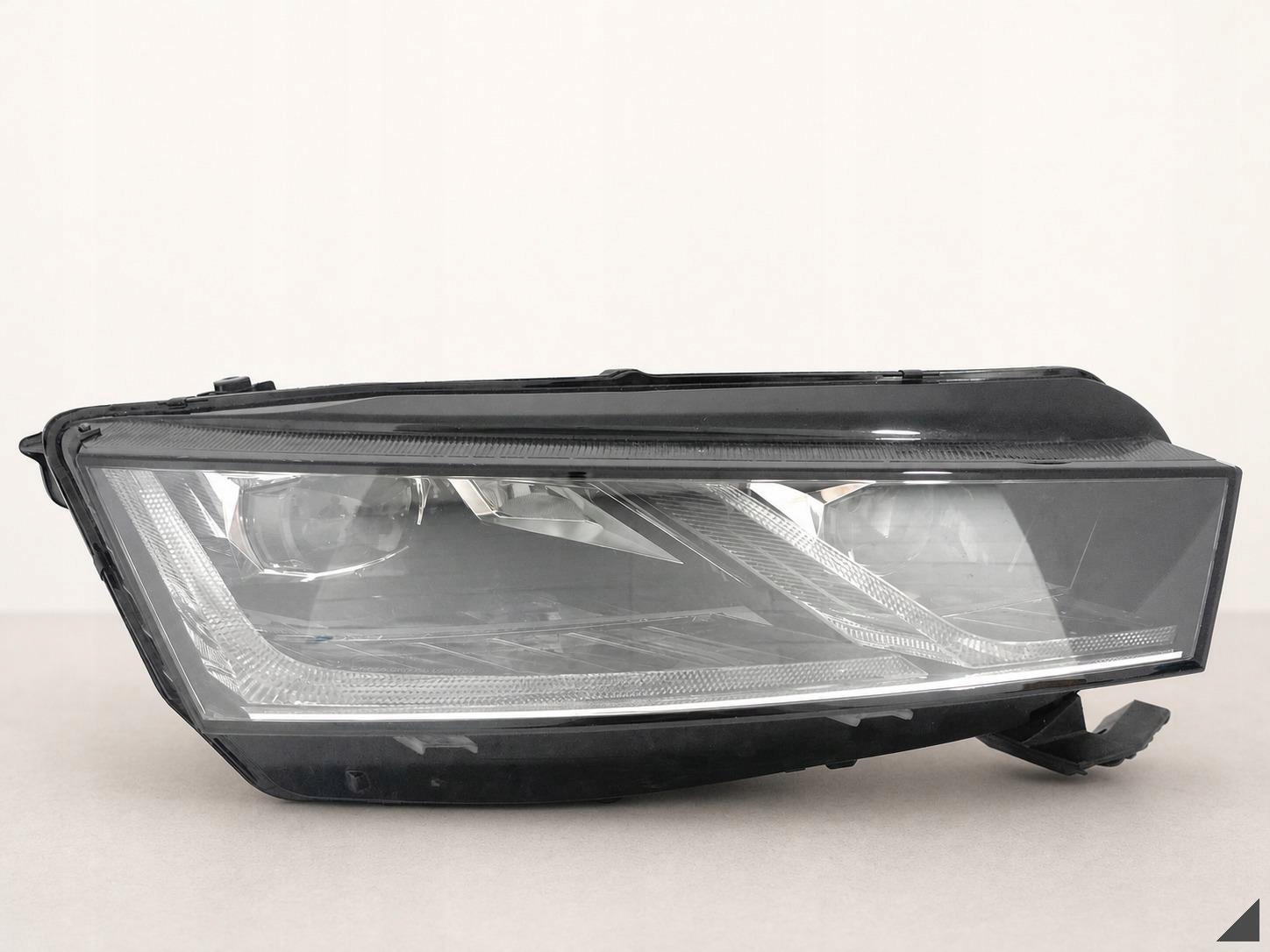 SKODA OCTAVIA IV 4 5E4 20-24 light FULL LED CRYSTAL LIGHTING right front EU