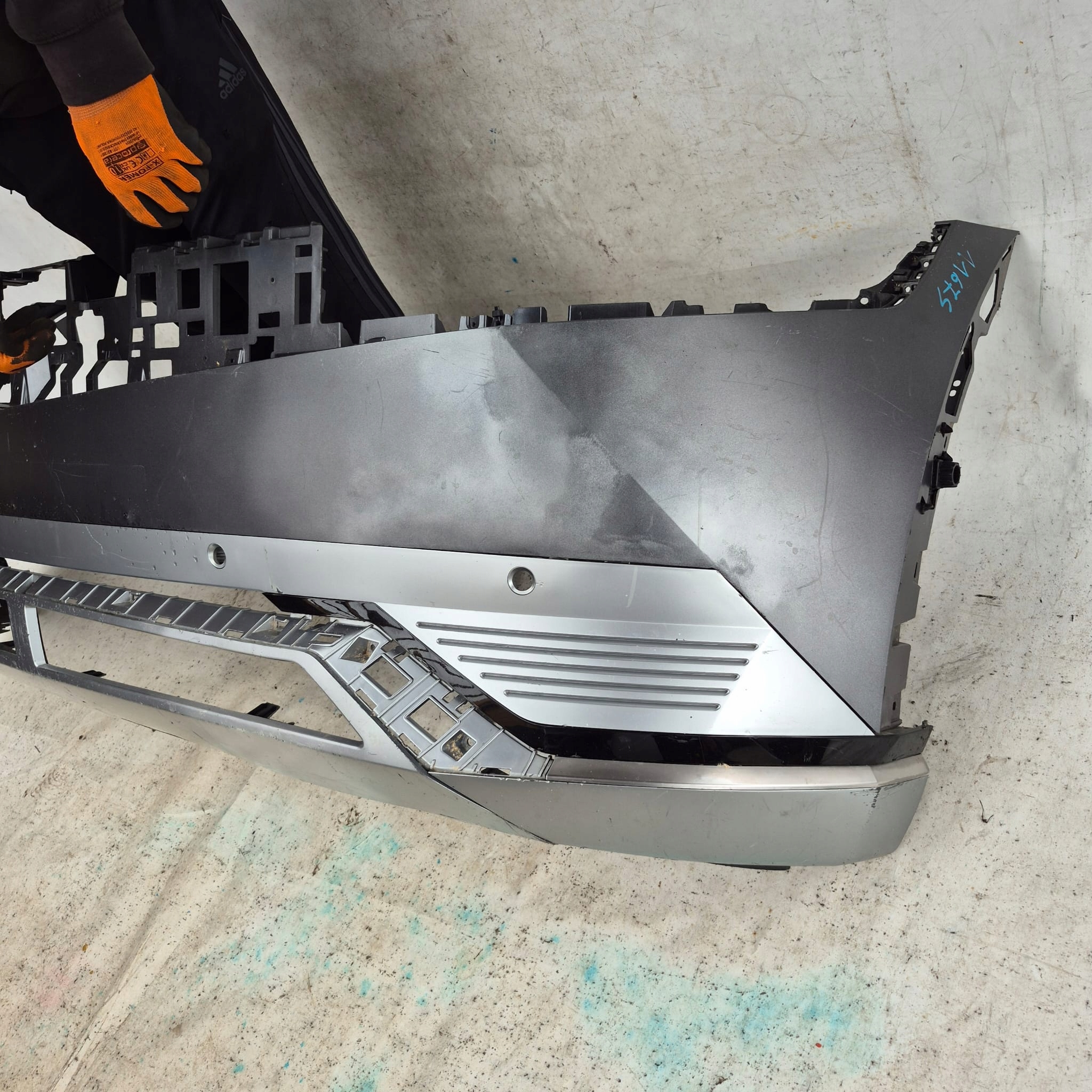 HYUNDAI IONIQ 5 21-24 bumper front front PDC