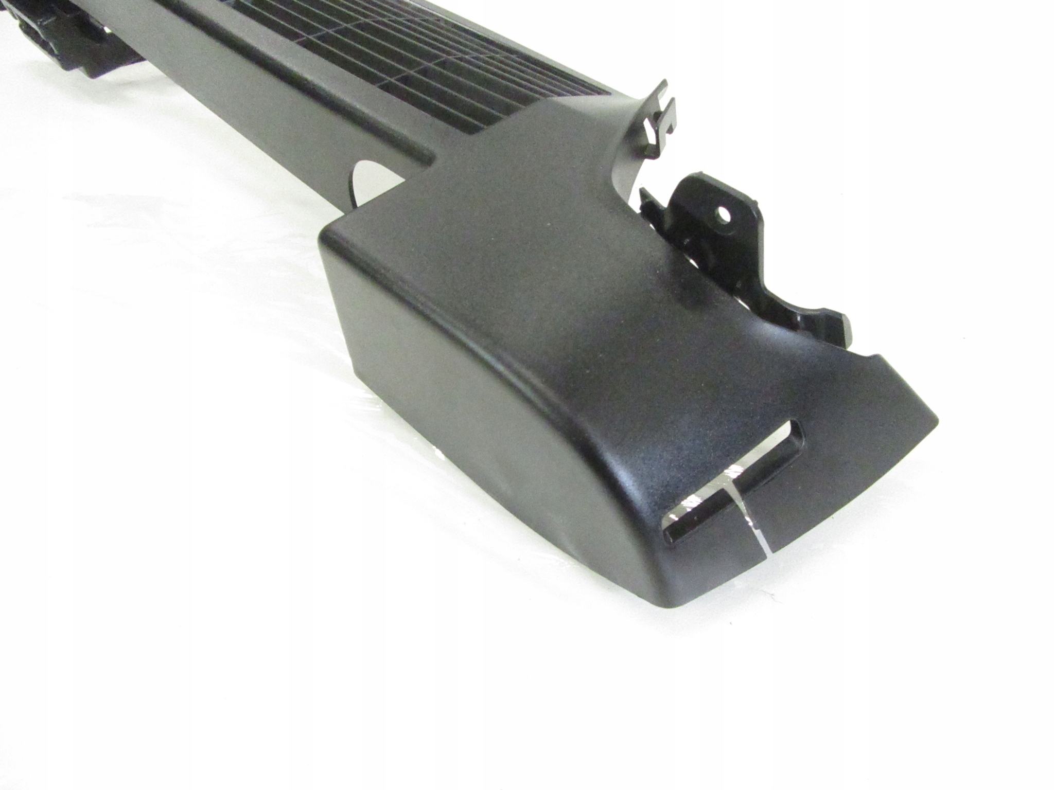 cover boot bracket holder rolety left rear part BMW F11 KOMBI