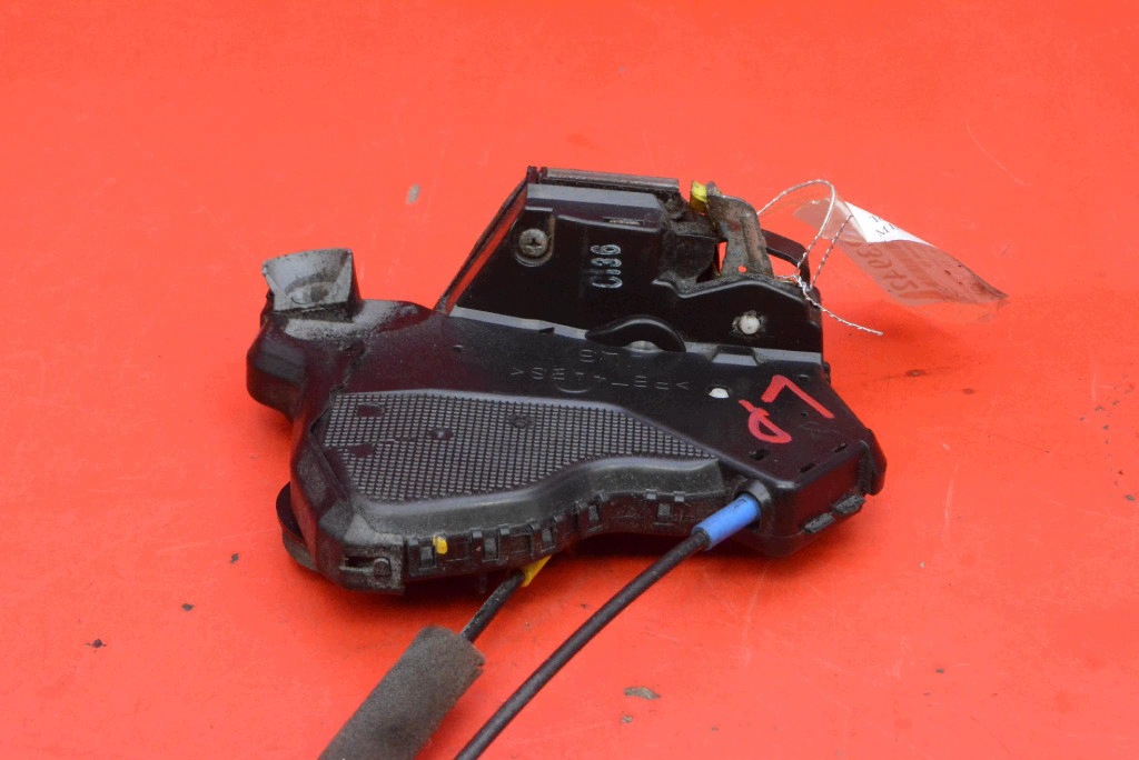 lock door left front front EU TOYOTA COROLLA VERSO 2 II 04-09
