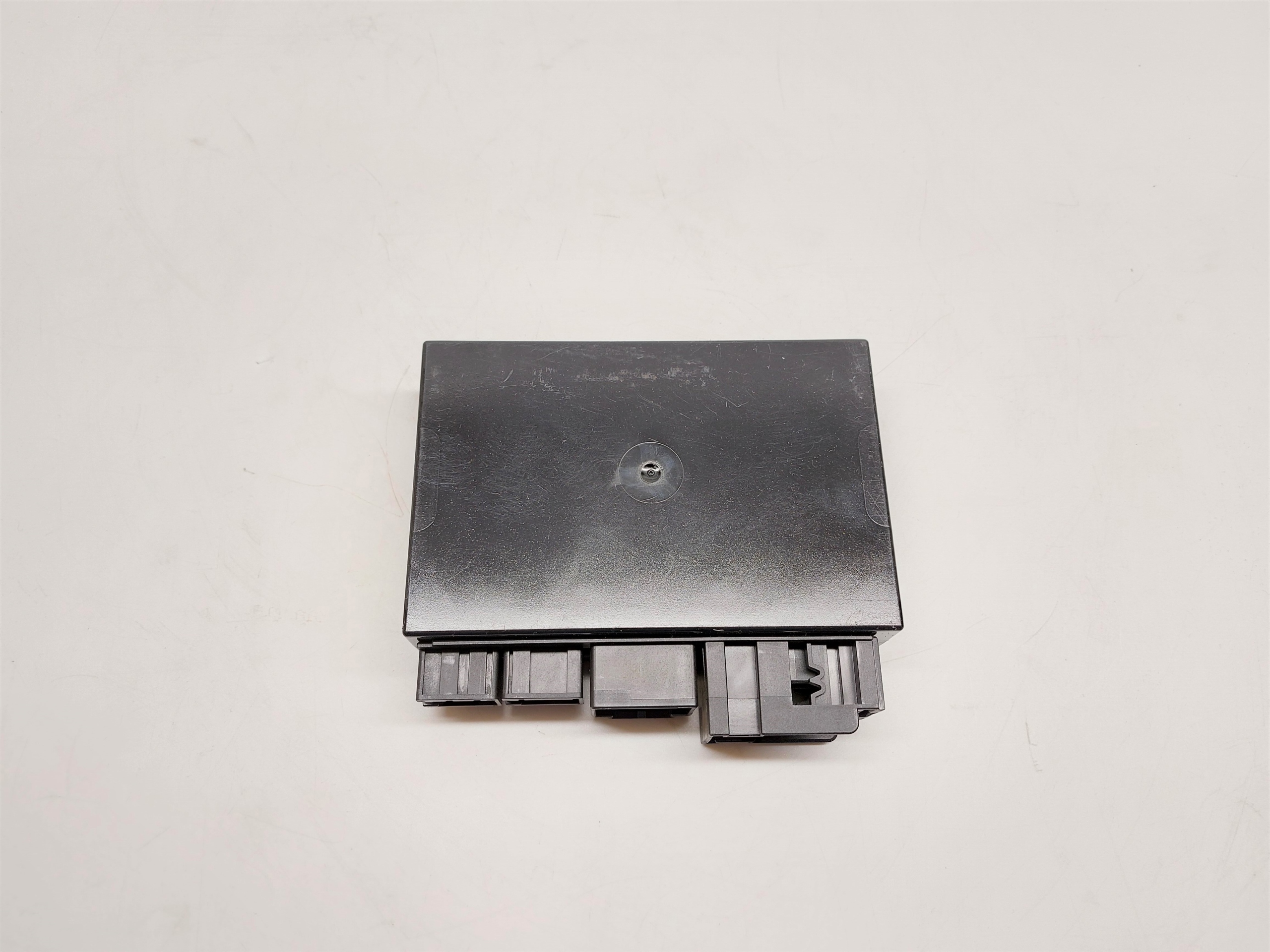 Audi A4 S4 RS4 B9 8W1907383 C Sterownik Przyczepy Producent części Audi OE