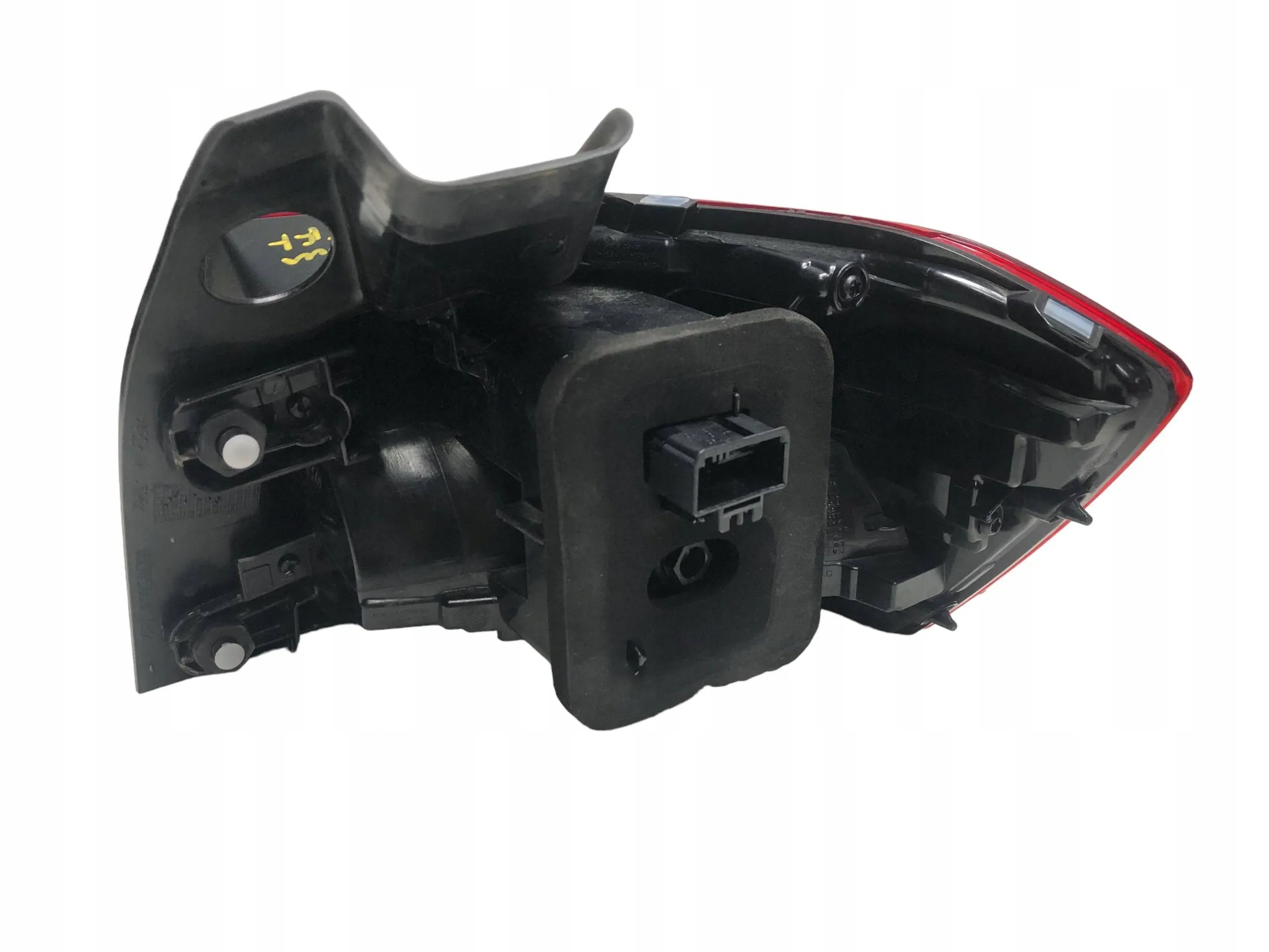 Lampa tył lewy Volkswagen PASSAT B8 Strona zabudowy lewa