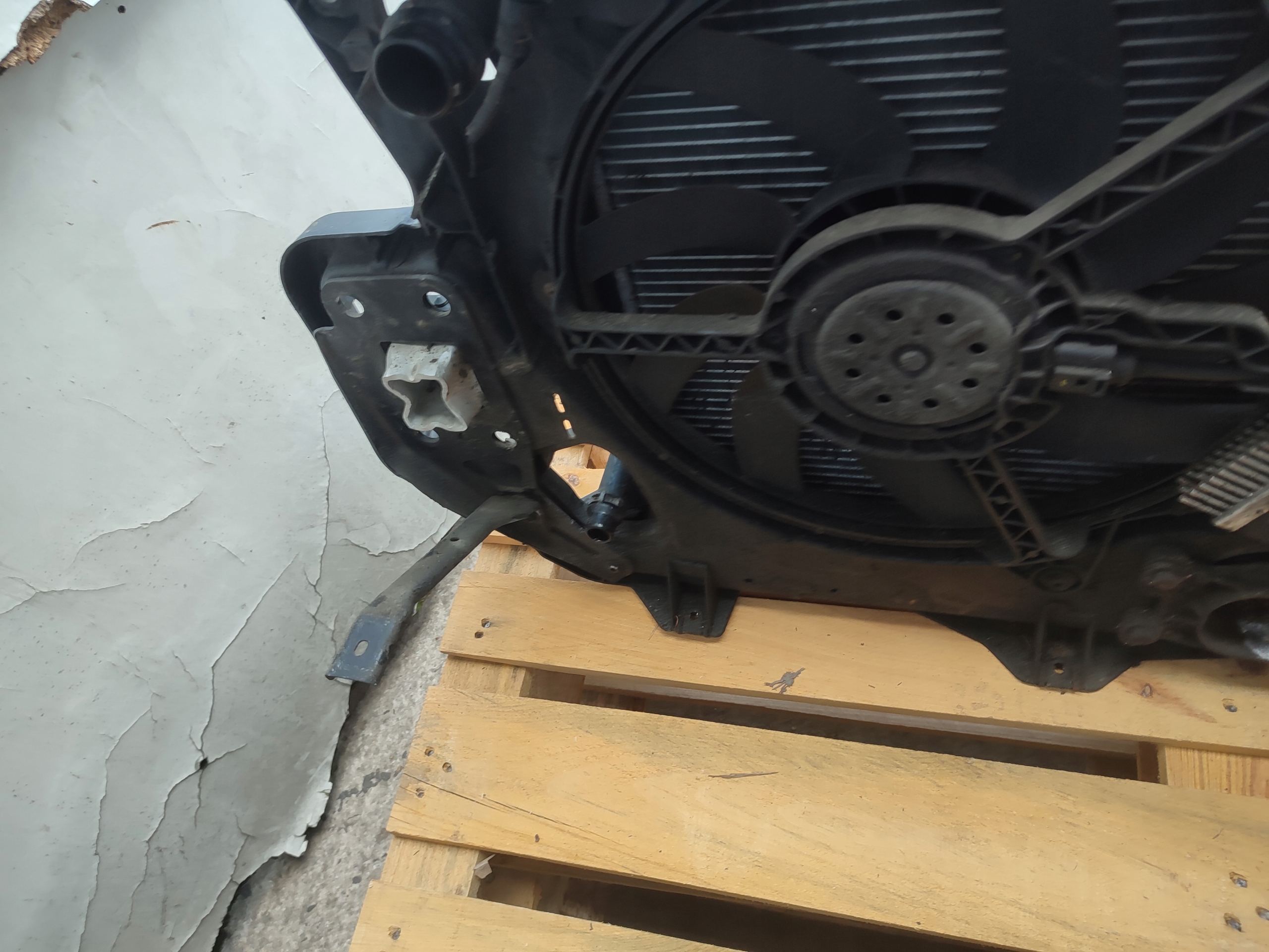support panel for radiators audi a6 c6 3.0 tfsi automat