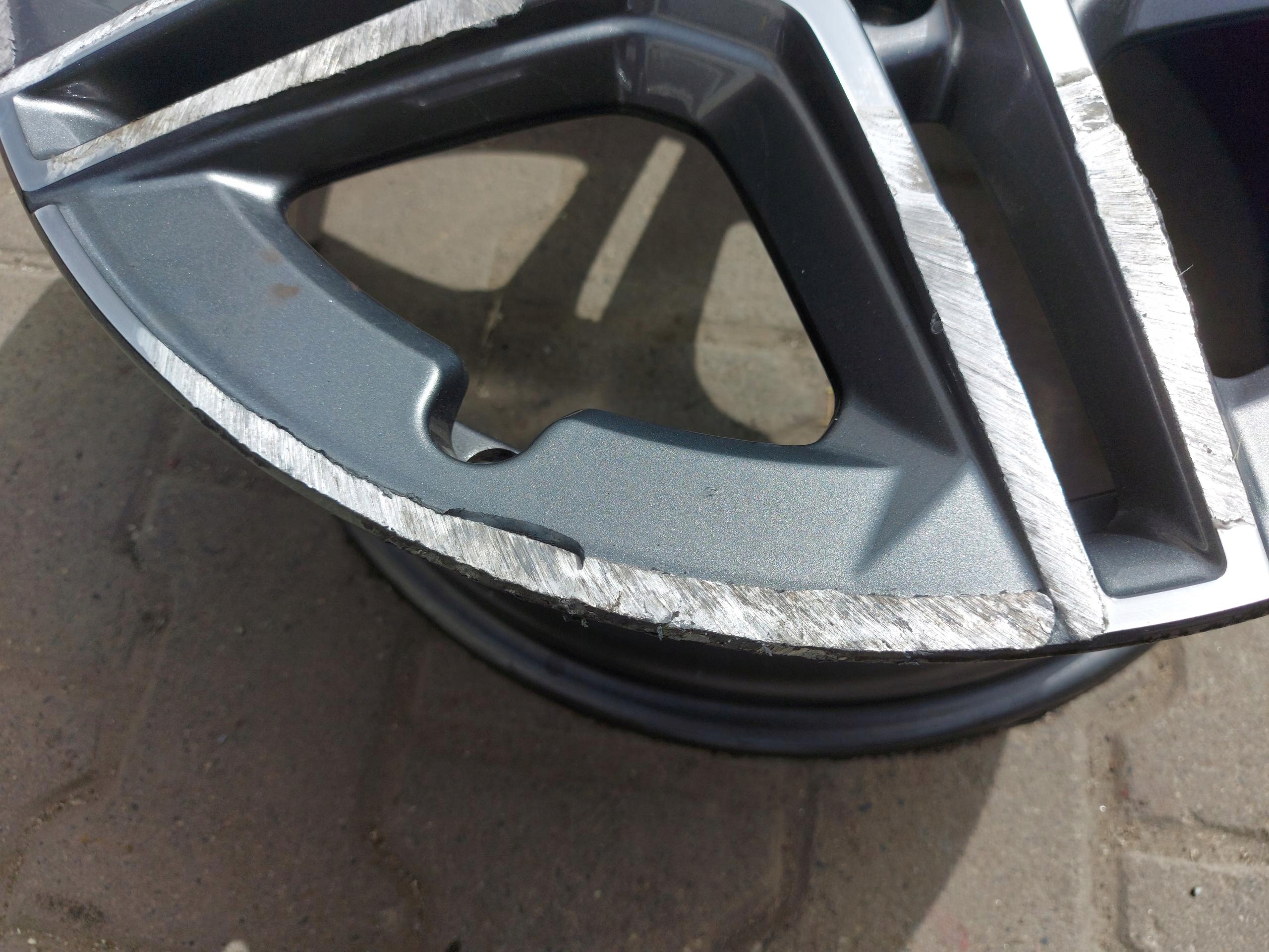 Mercedes w247 B-Classa disk hliníkový 7,5x18h2