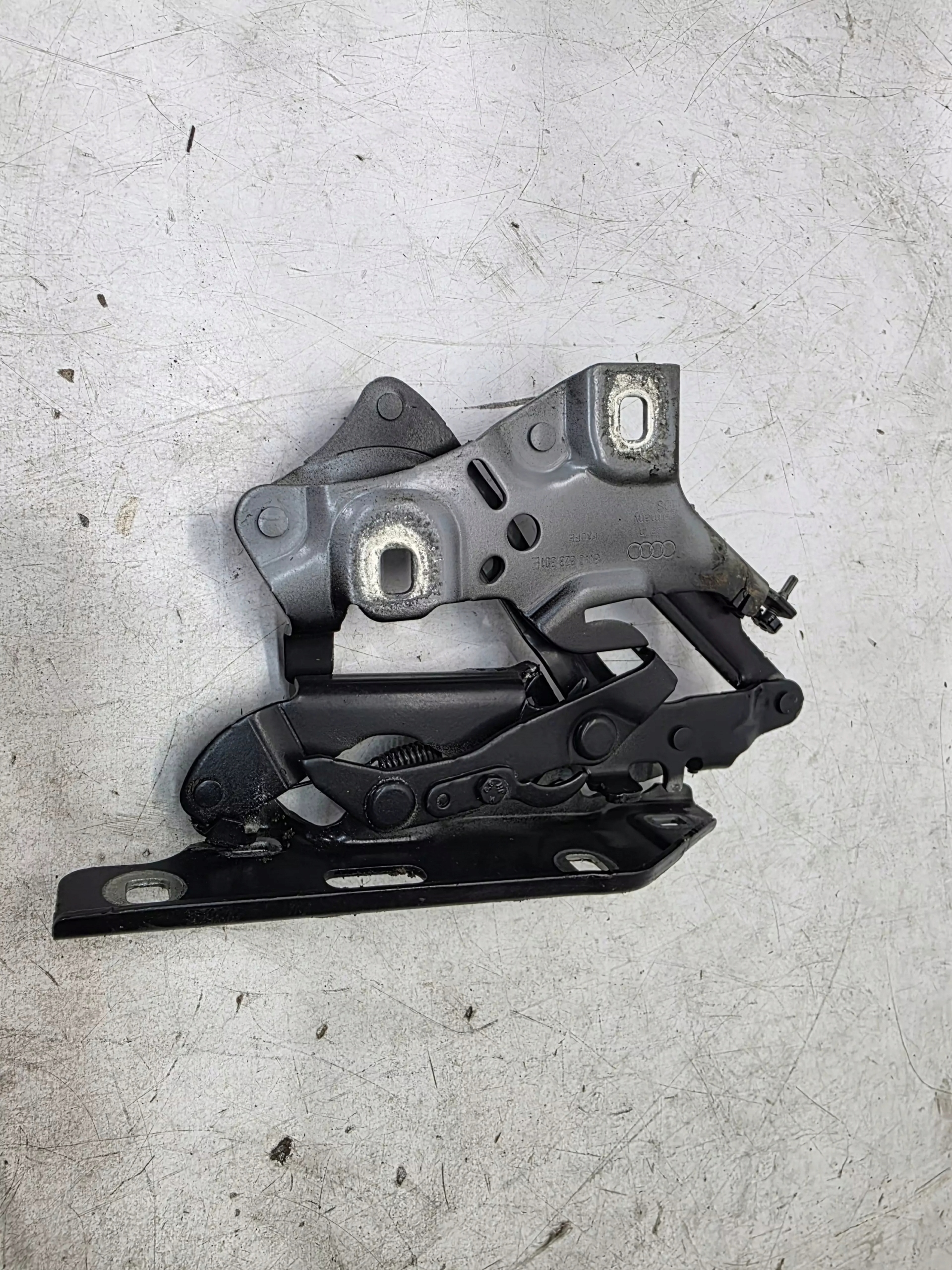 hinge bonnets left AUDI A4 B9 A5 8W 8W0823301E original