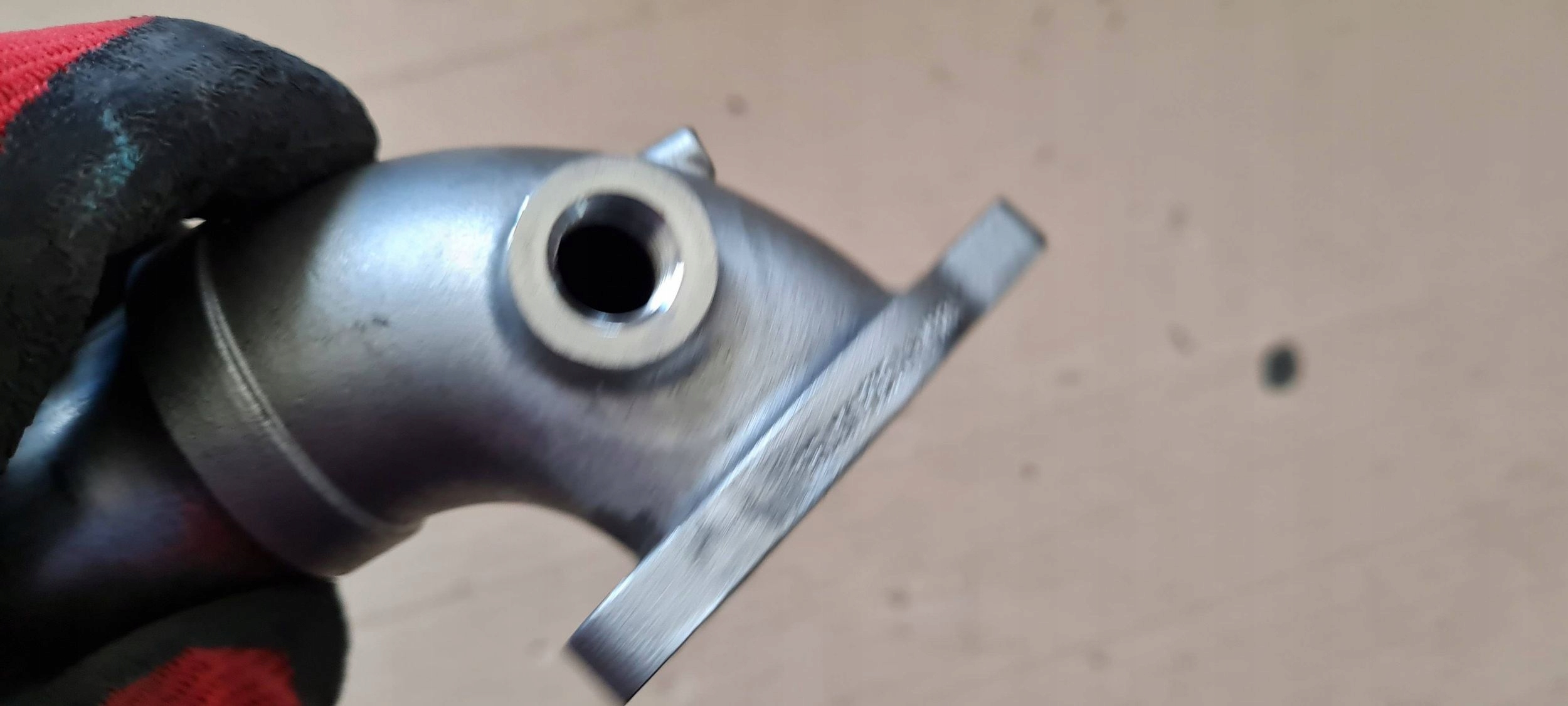 A6 C8 4K wiring pipe hose EGR 2.0 TDI 05L131525A