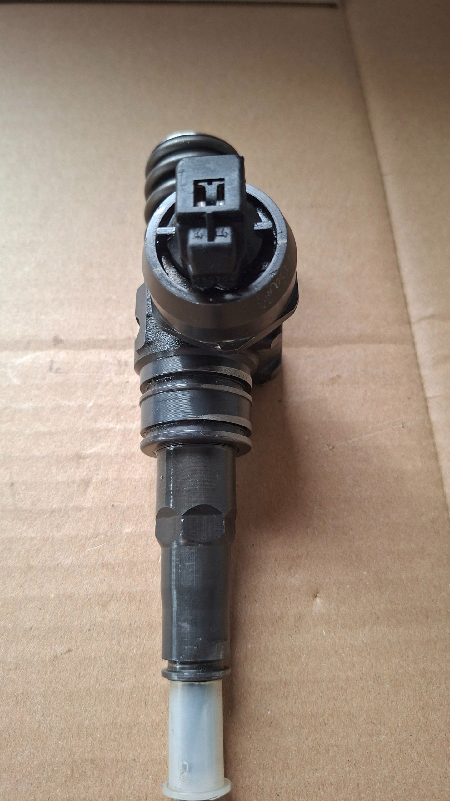 Pumpedüse BOSCH VW 1.9TDI 0414720215 WYDRUK