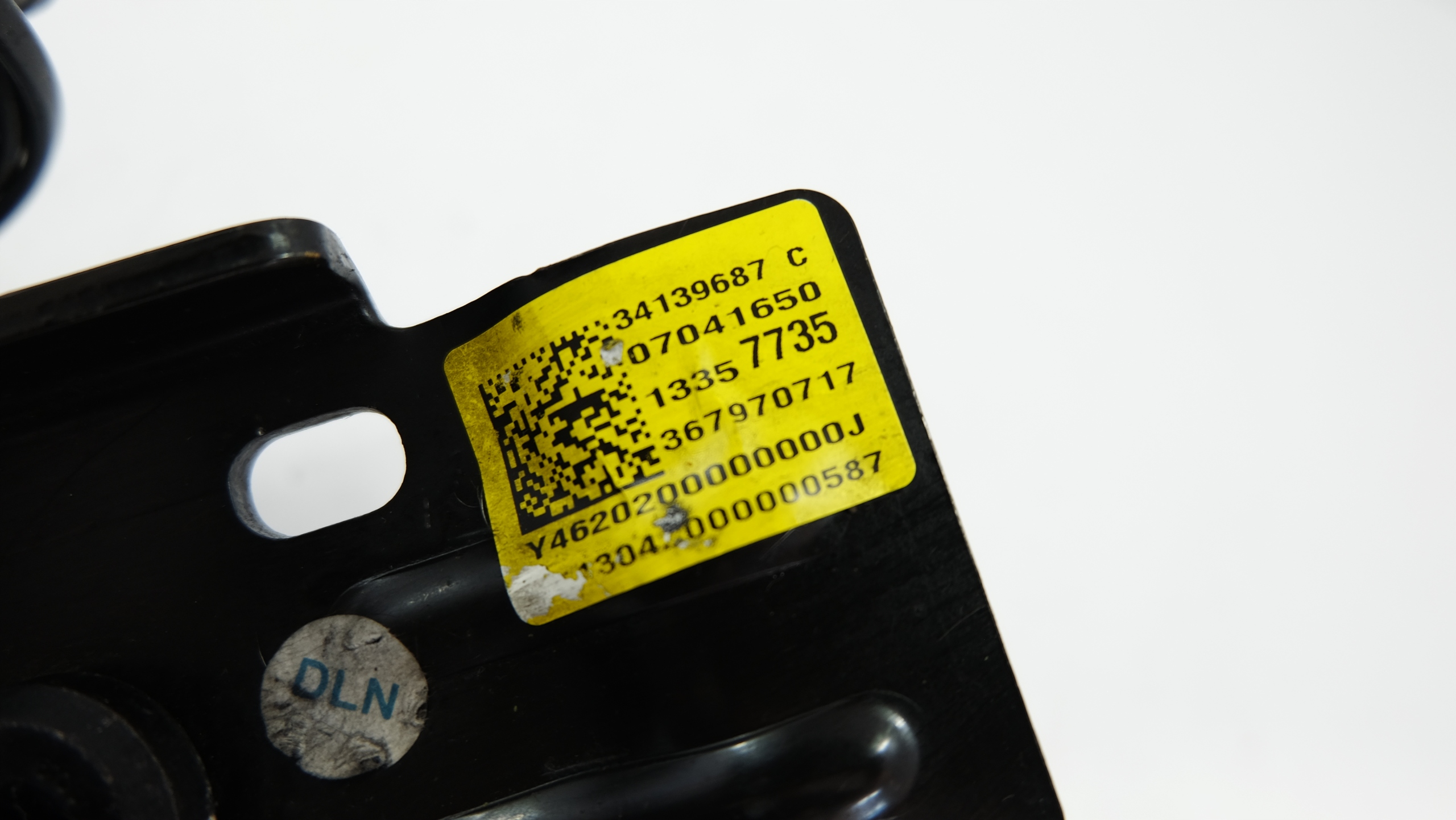 opel ADAM ремень безопасности зад 13357735