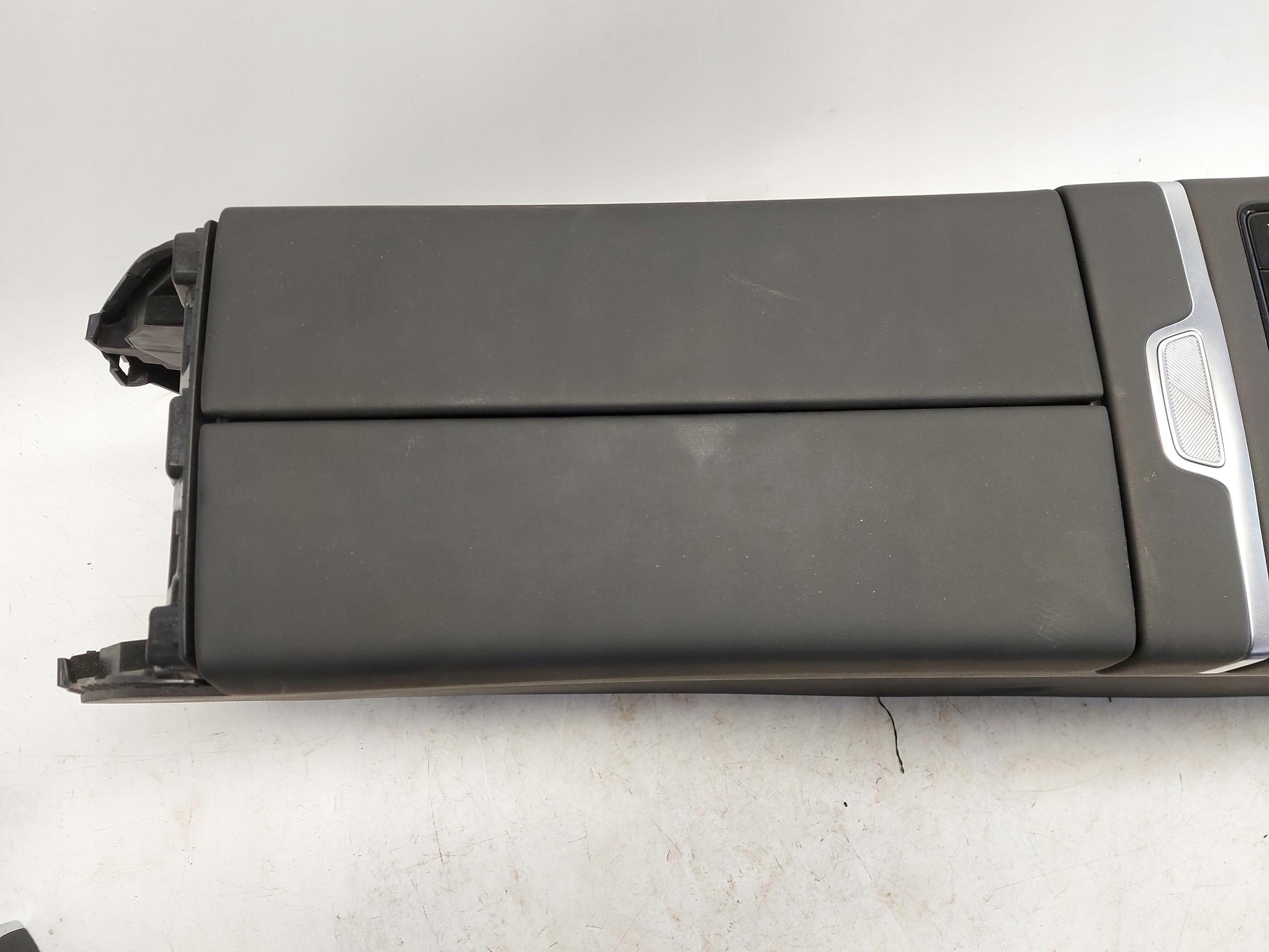 Cherry Jaecoo 7 PHEV 2025r Tunel central armrest 401004001AA