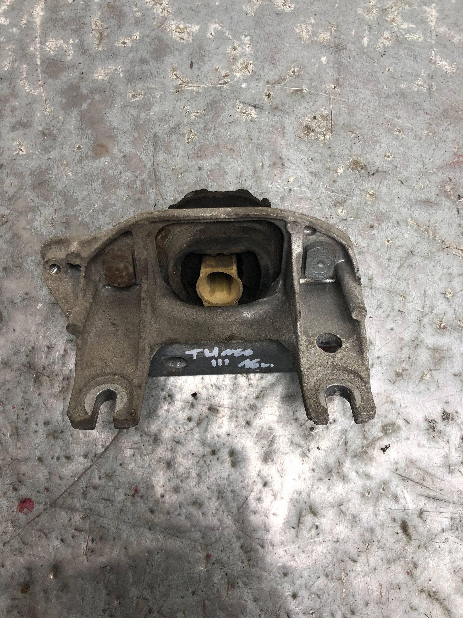 holder engine mount RENAULT TWINGO III 112127847R