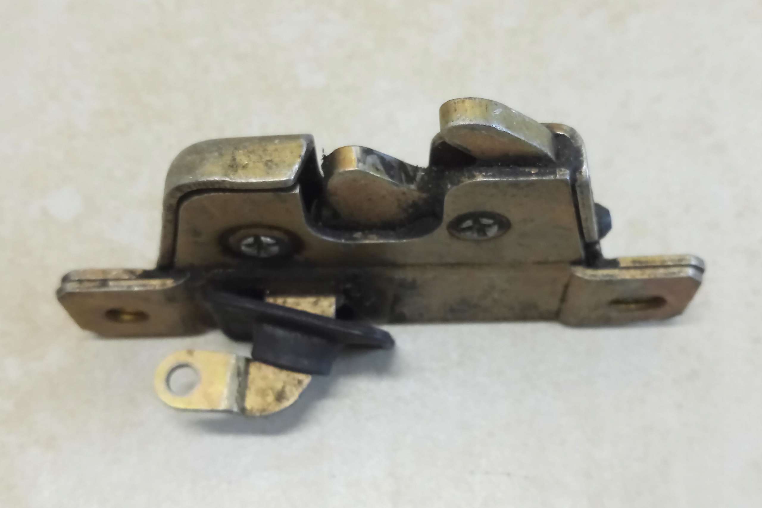 lock of rear bonnet boot Seat VW POLO CLASSIC