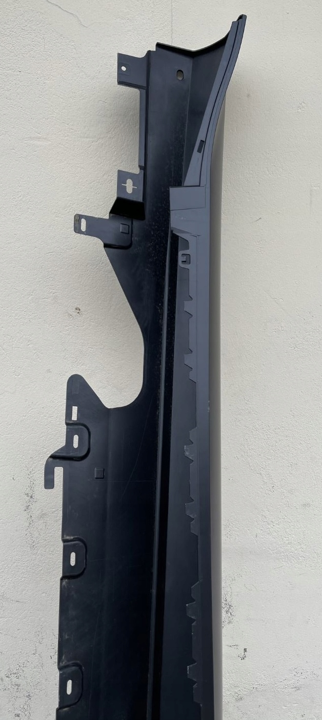 LPA335 BMW M5 G90 2024- moulding threshold right 8084966