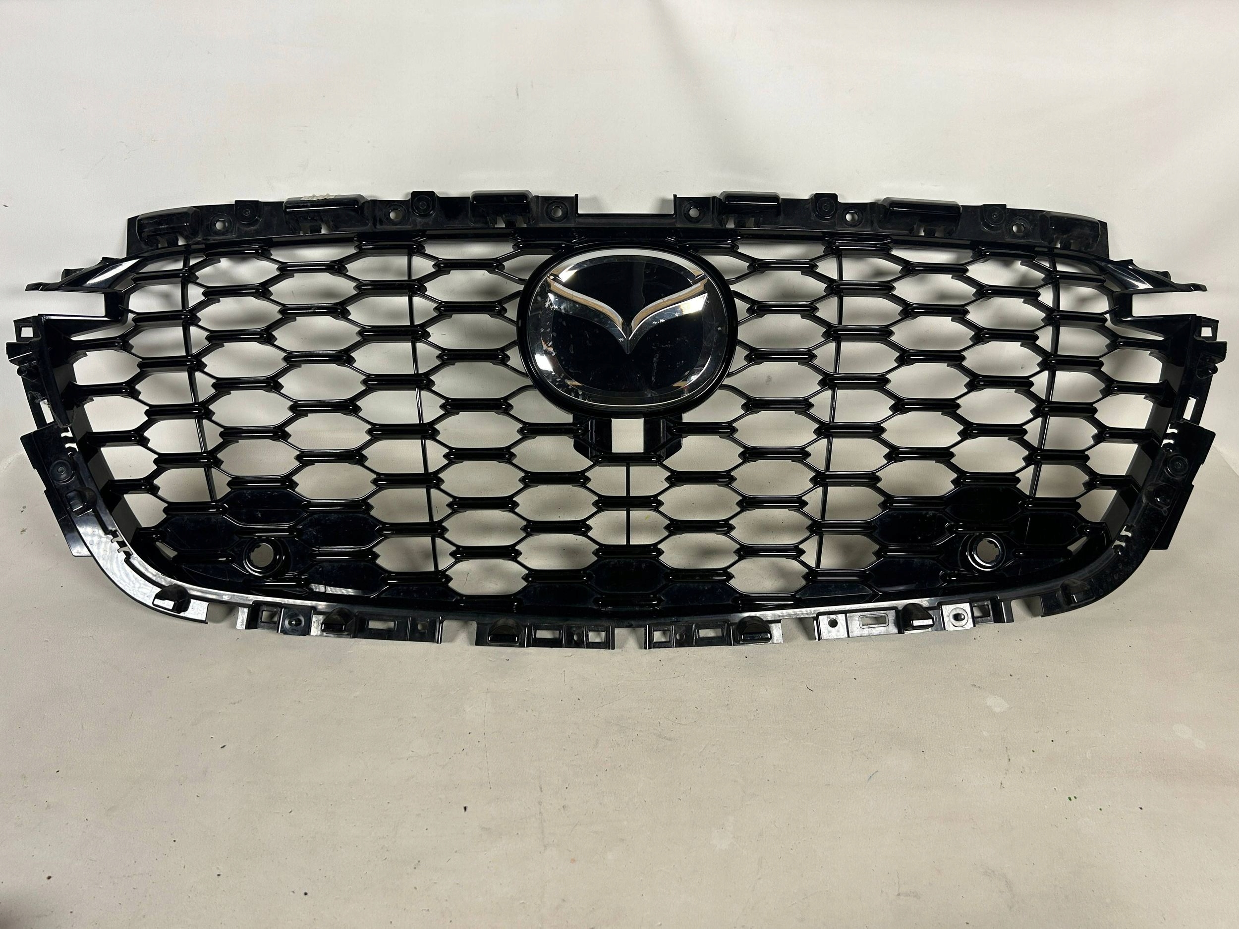 Mazda CX-60 24- grille logo front grill