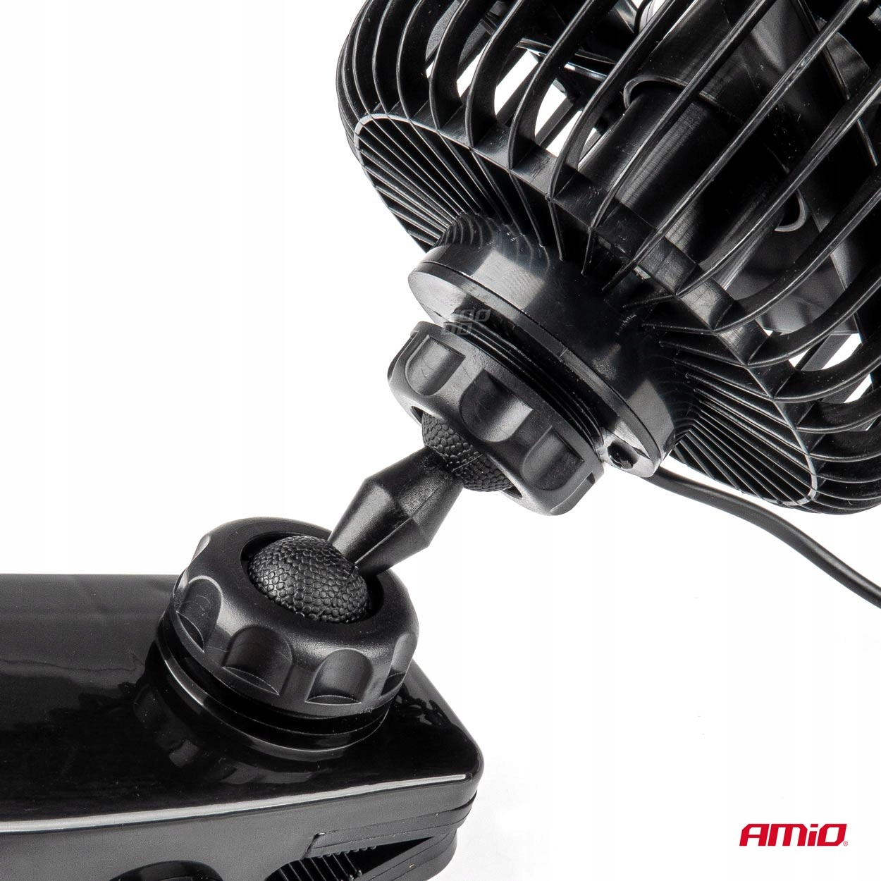 WENTYLATOR SAMOCHODOWY NAWIEW WIATRAK DO AUTA 12V Kod producenta 03005