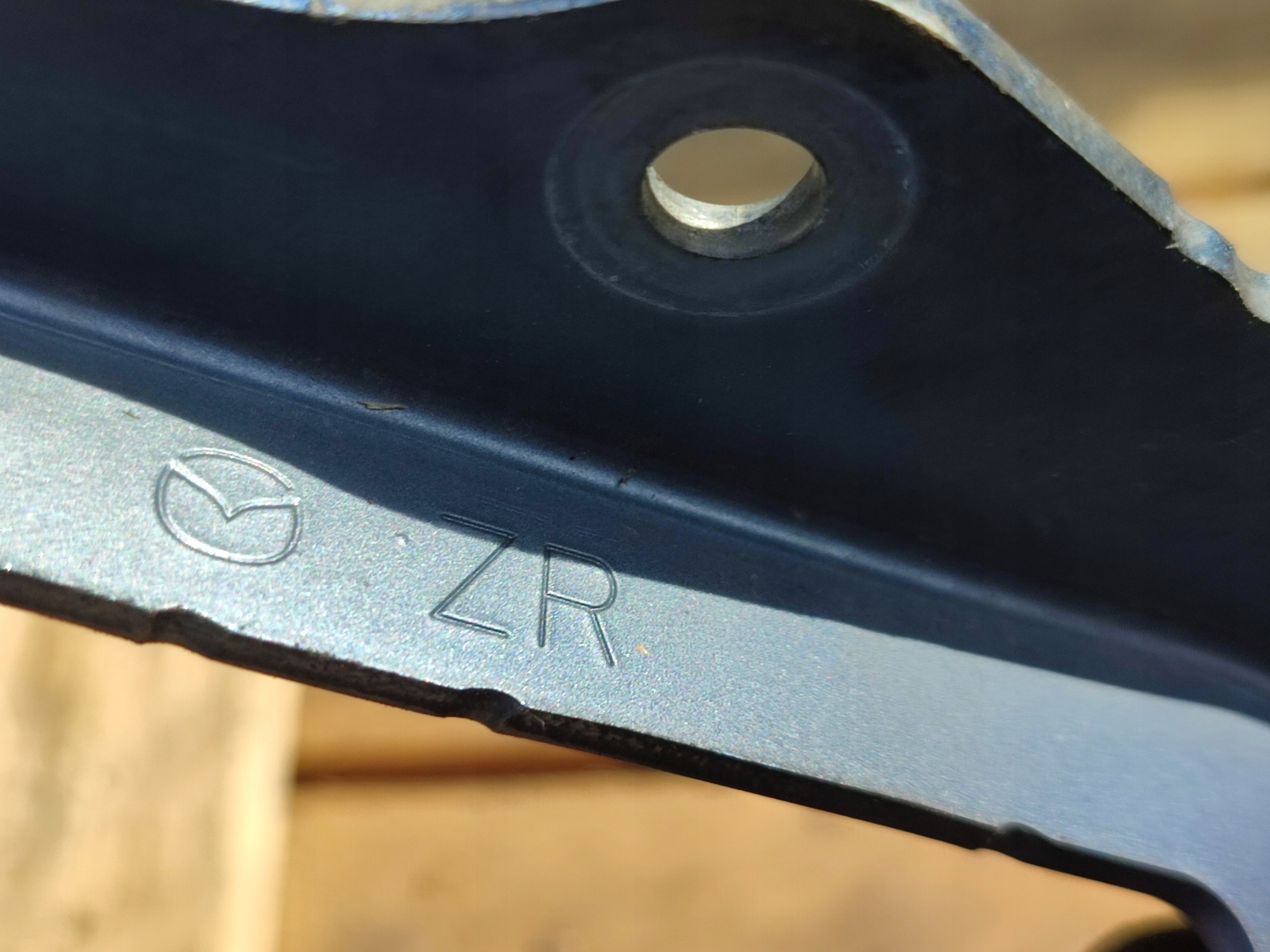 hinge bonnets right MAZDA 6 III GJ GHP9R