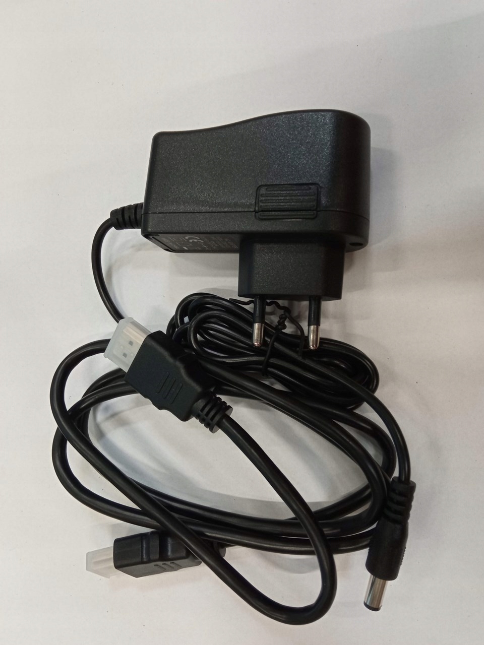 Tuner SAVIO Smart TV Box Premium One, 2/16 GB, Android 9.0, HDMI v2.0, 4K, Pojemność dysku 16 GB