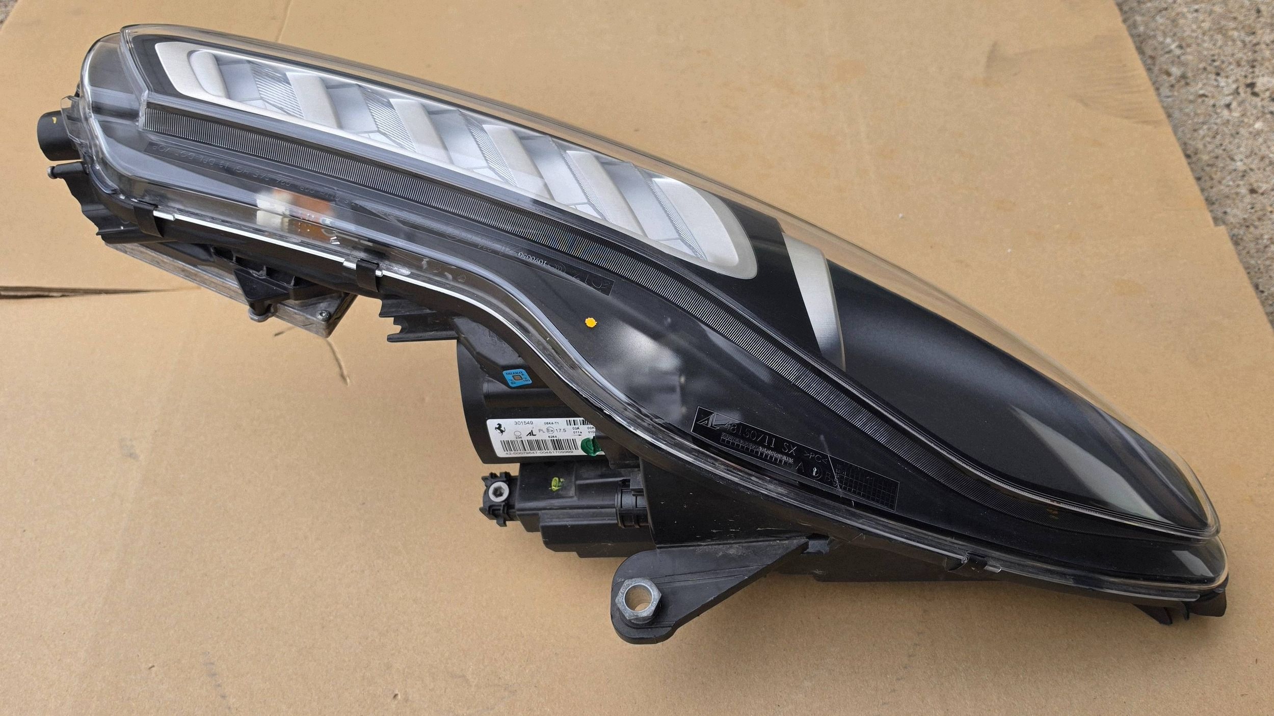 Ferrari California T 2014-2017 149M 301549 Reflektor light front left