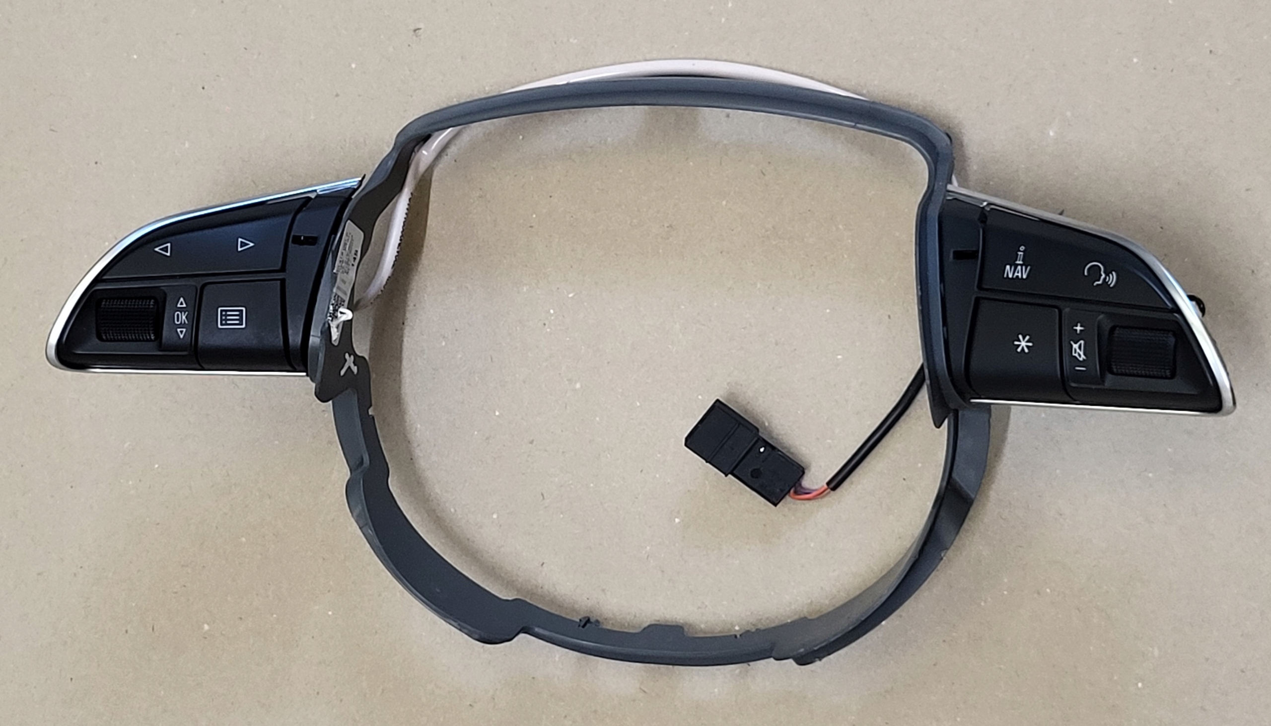 Commandes PRZYCISKI Z Volant MULTIFUNKCYJNEJ AUDI A4 B8 A6 C7 A7 4G