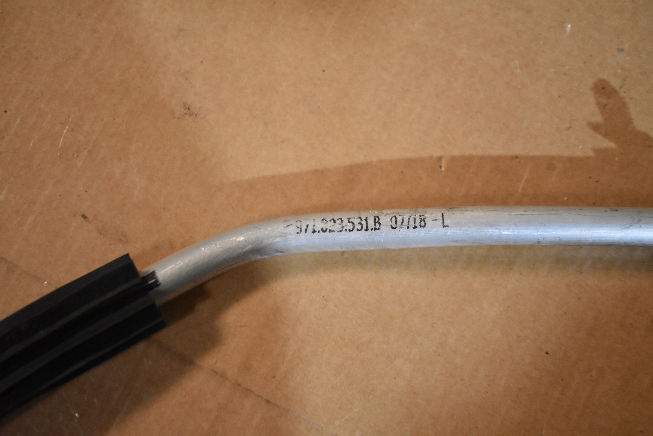IDEALNA Câble pour l’ouverture du capot PORSCHE PANAMERA 971 1