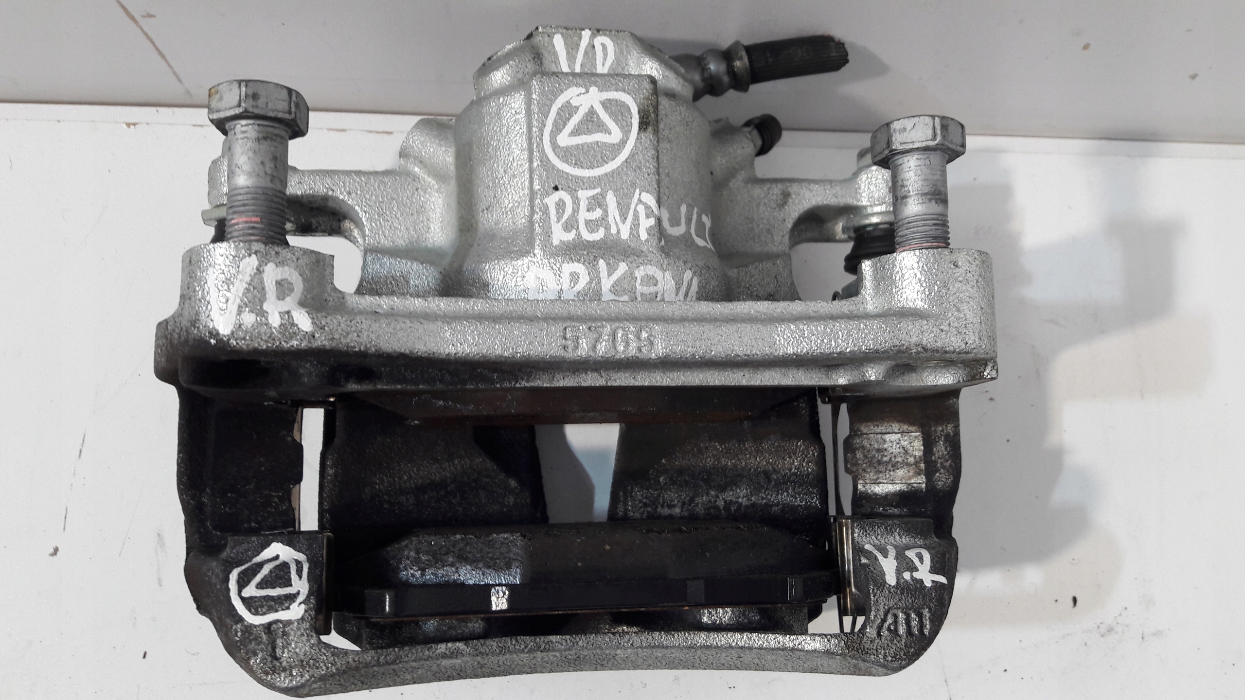 RENAULT ARKANA caliper right front 5765