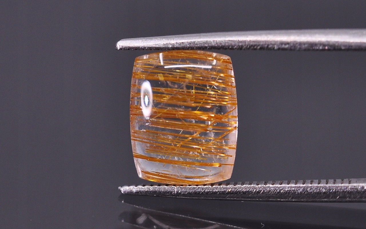 Křemen s rutilem čočka cushion 8,8x7 mm