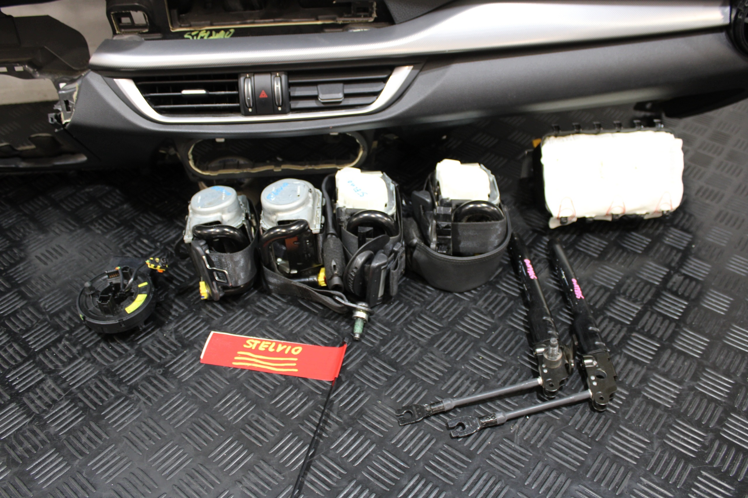 dashboard console airbag airbags ALFA ROMEO STELVIO